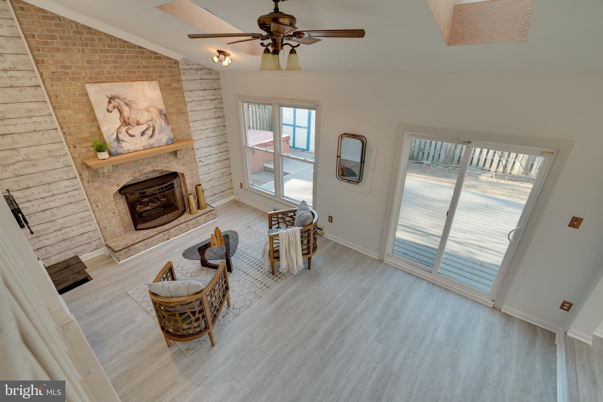 LANDSDOWNE - Residential