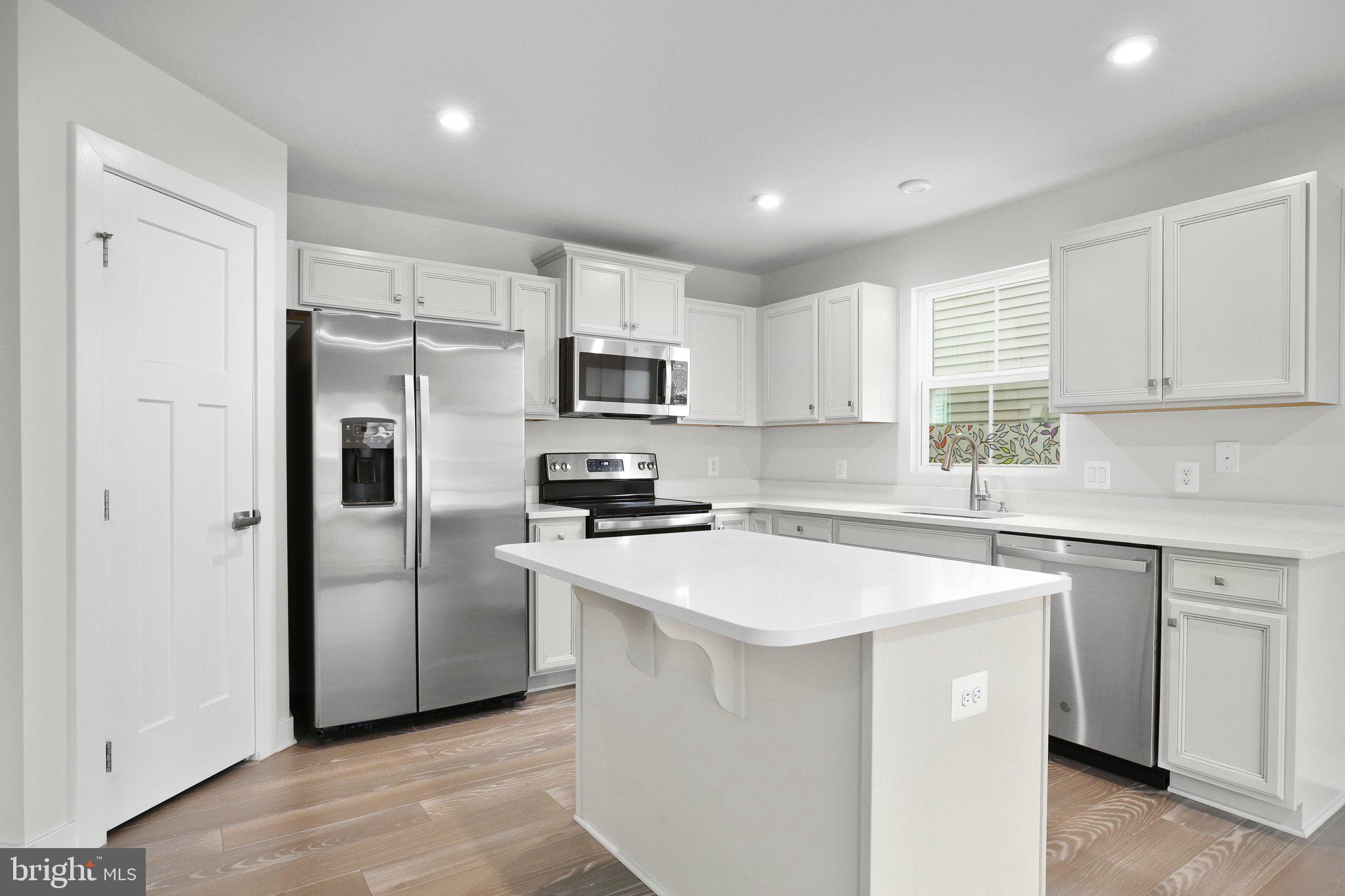 REGENCY AT CHANCELLORSVILLE NORTH - Residential