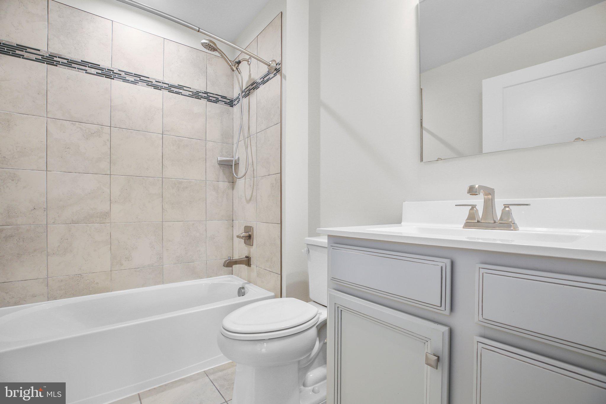 REGENCY AT CHANCELLORSVILLE NORTH - Residential