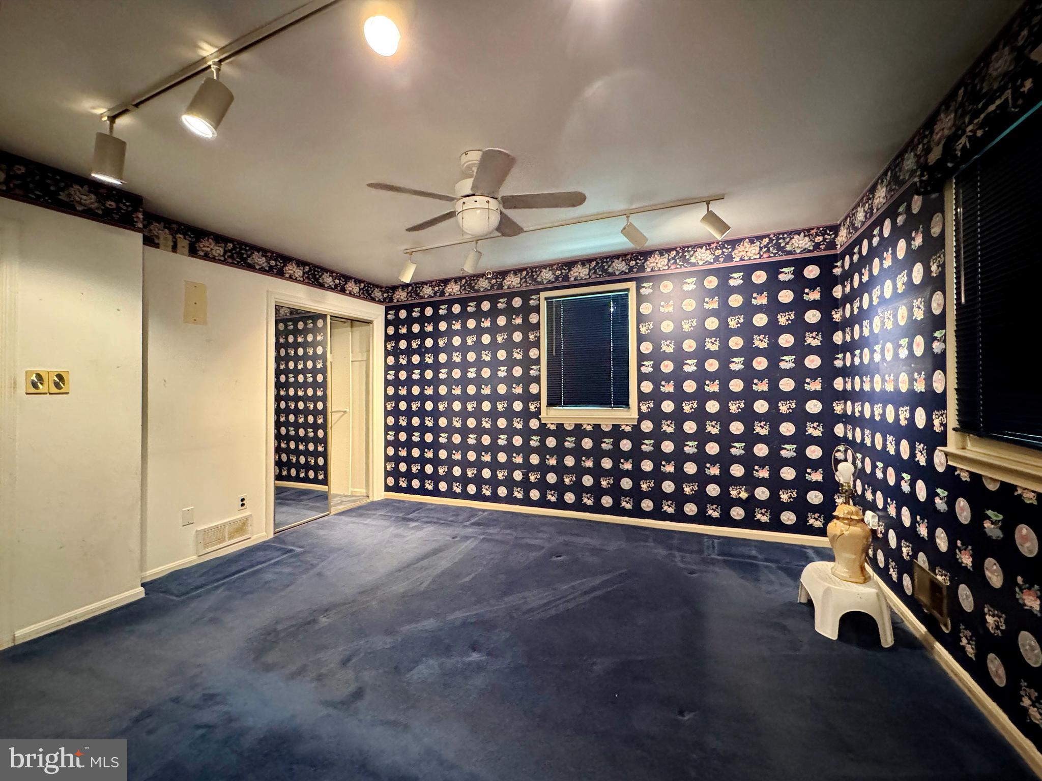 MOUNT CARMEL ESTATES - Residential