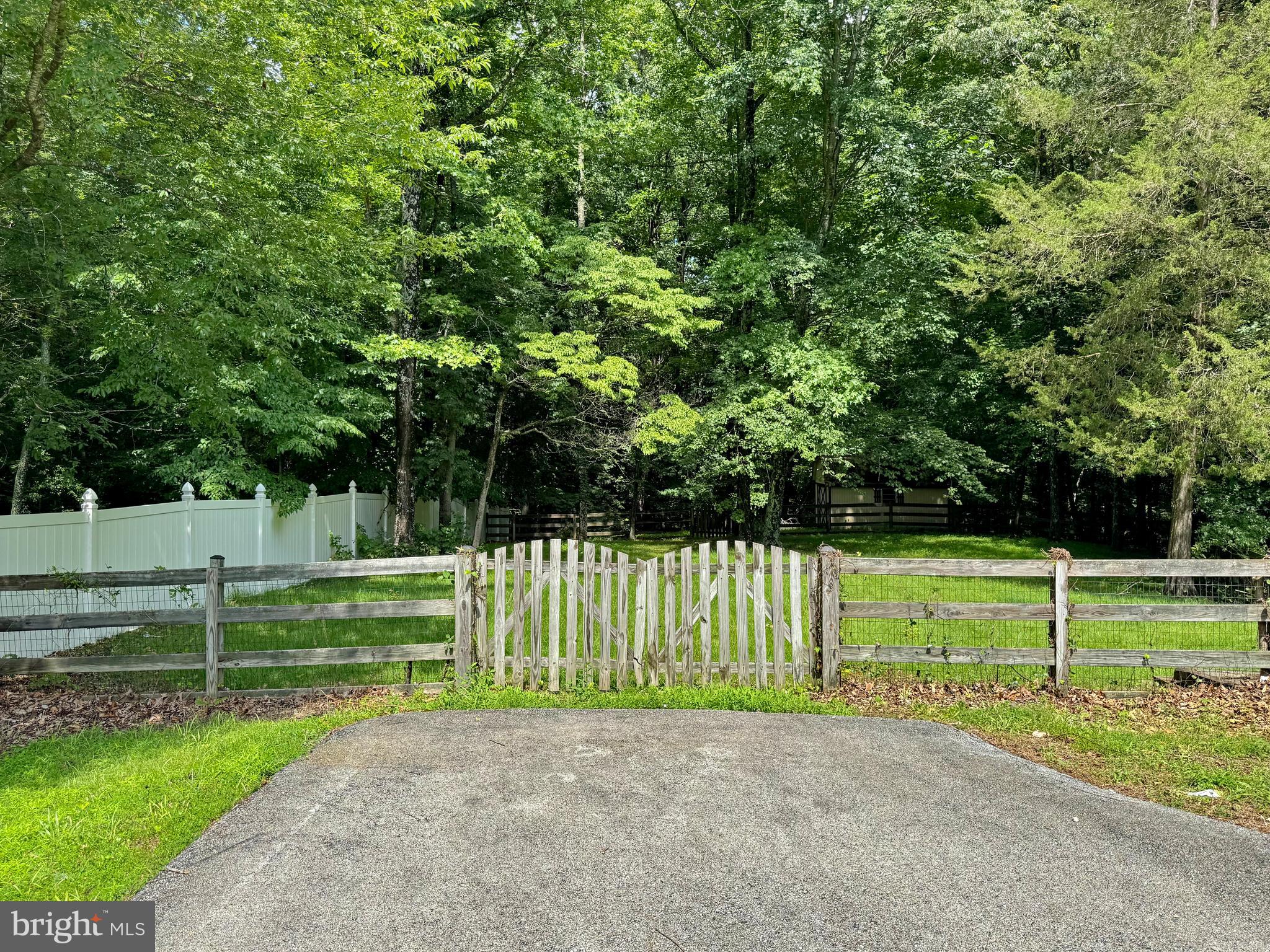 MOUNT CARMEL ESTATES - Residential