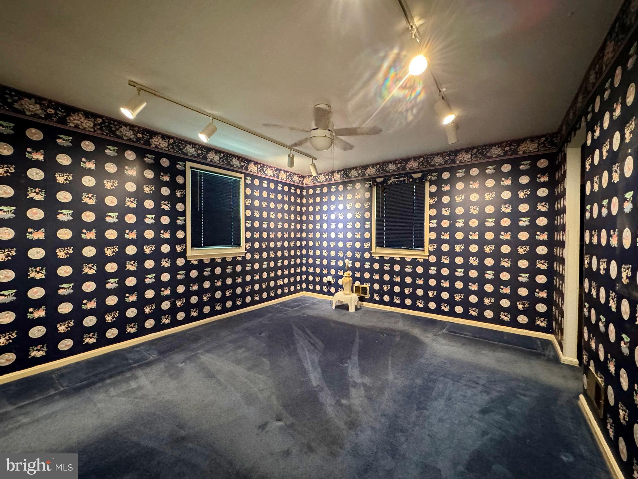 MOUNT CARMEL ESTATES - Residential