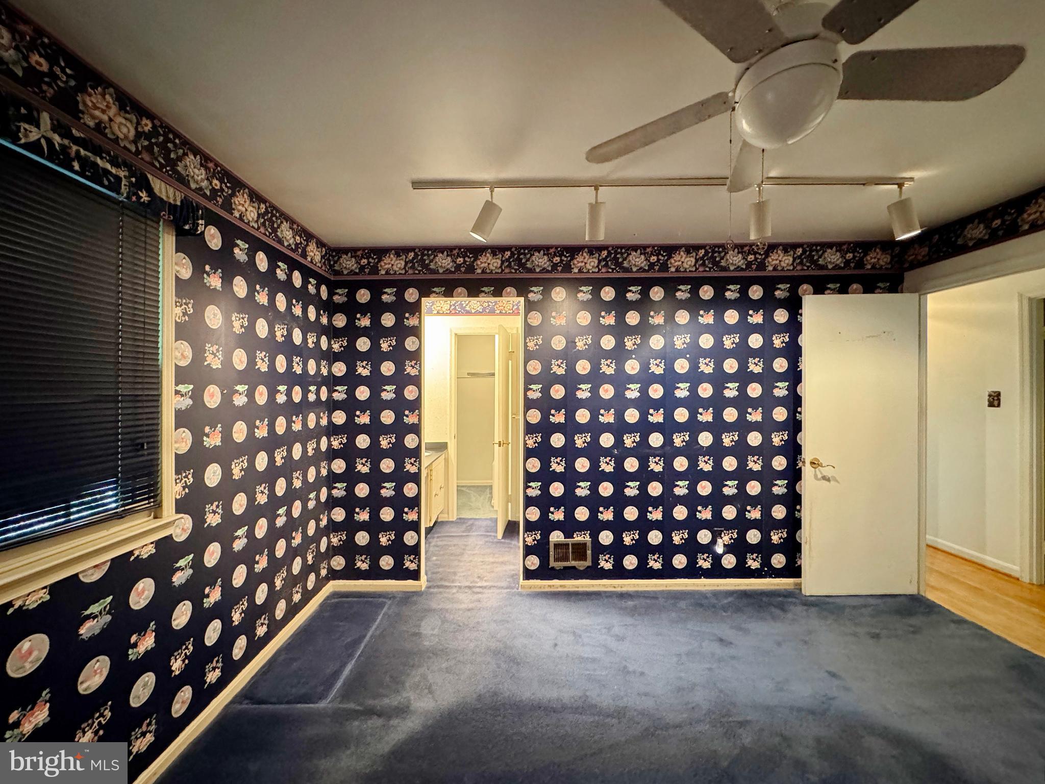 MOUNT CARMEL ESTATES - Residential