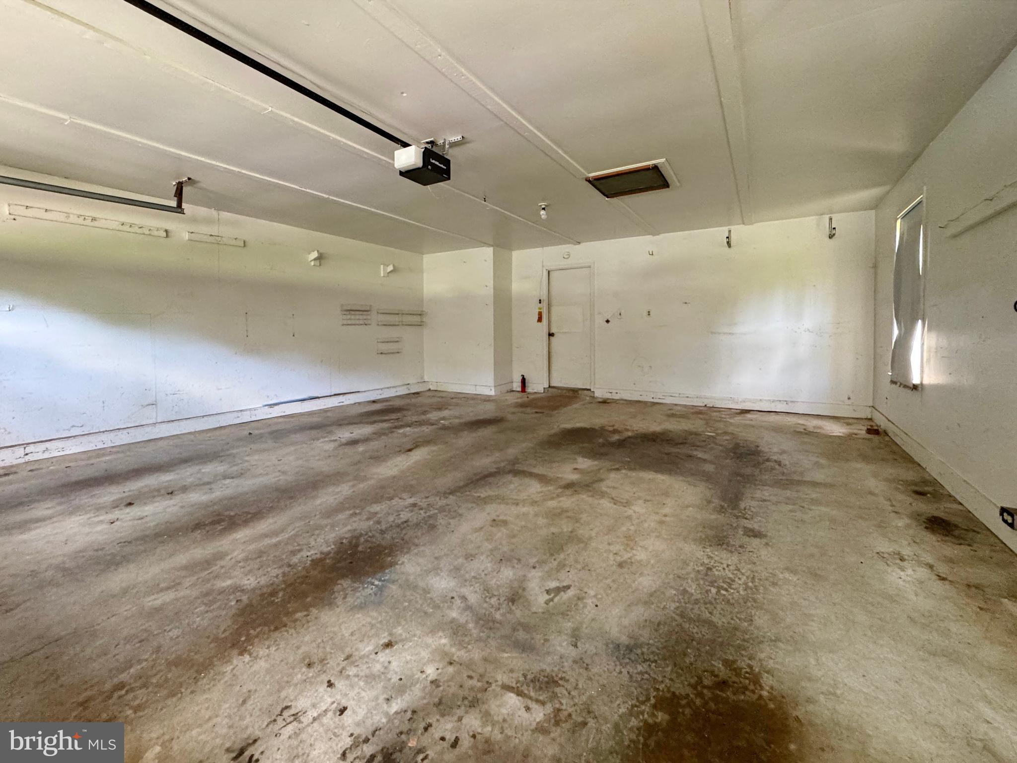 MOUNT CARMEL ESTATES - Residential