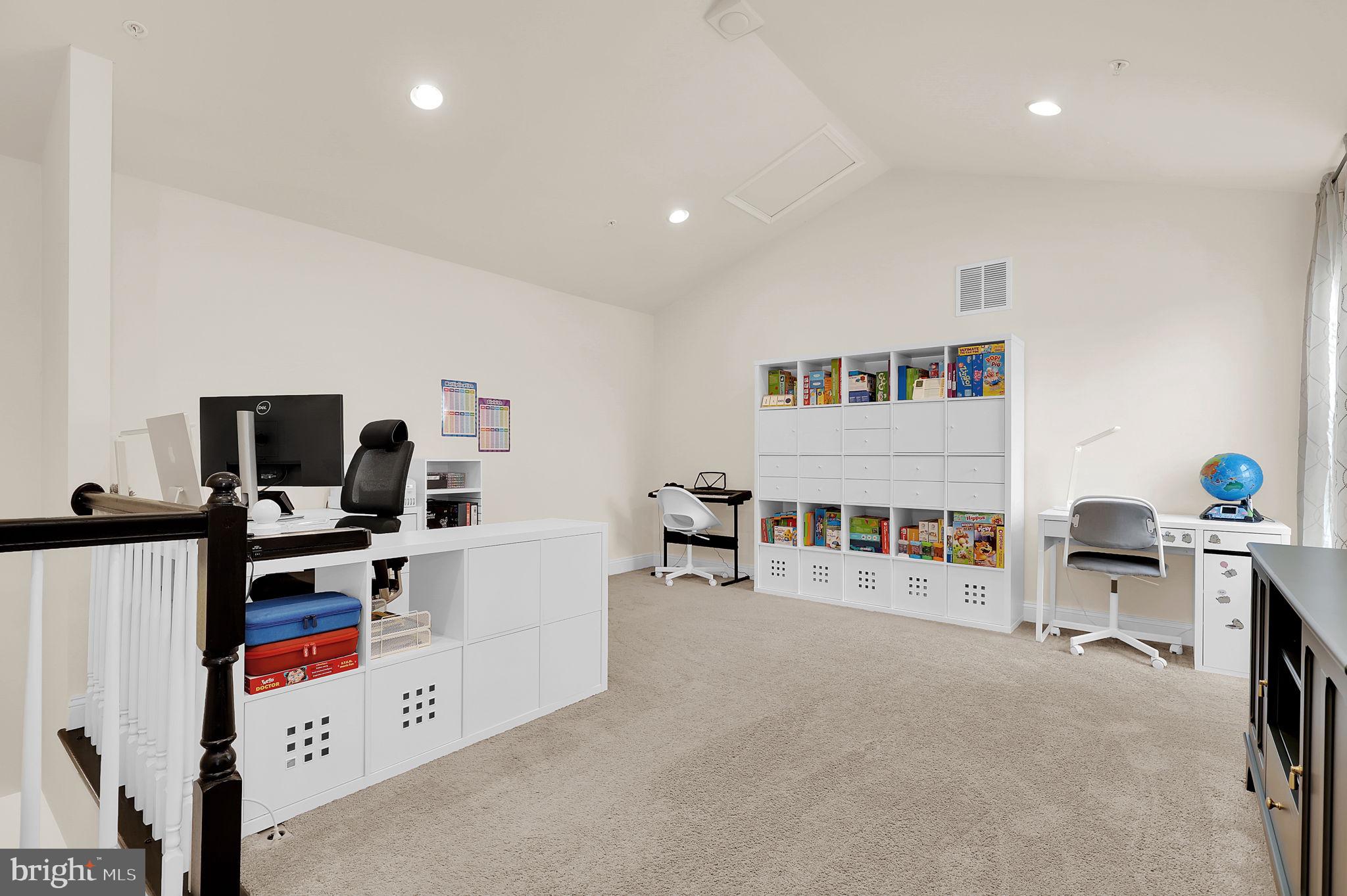 WESTVIEW SOUTH - Residential