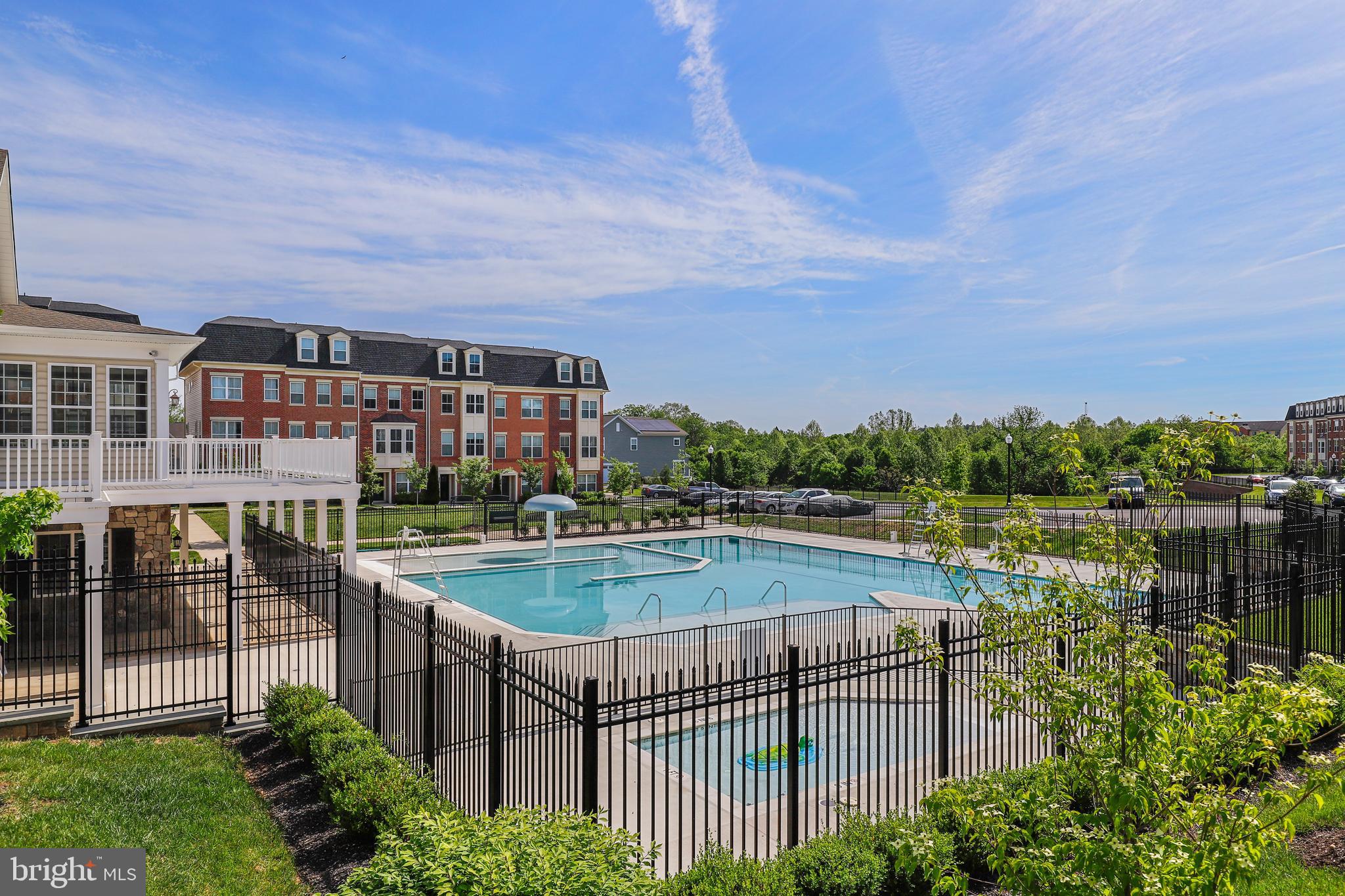 WESTVIEW SOUTH - Residential