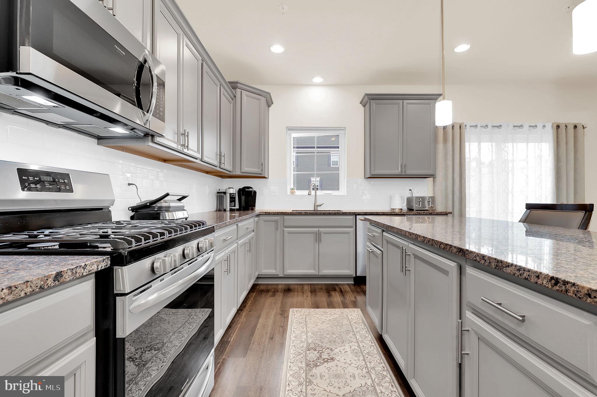 WESTVIEW SOUTH - Residential