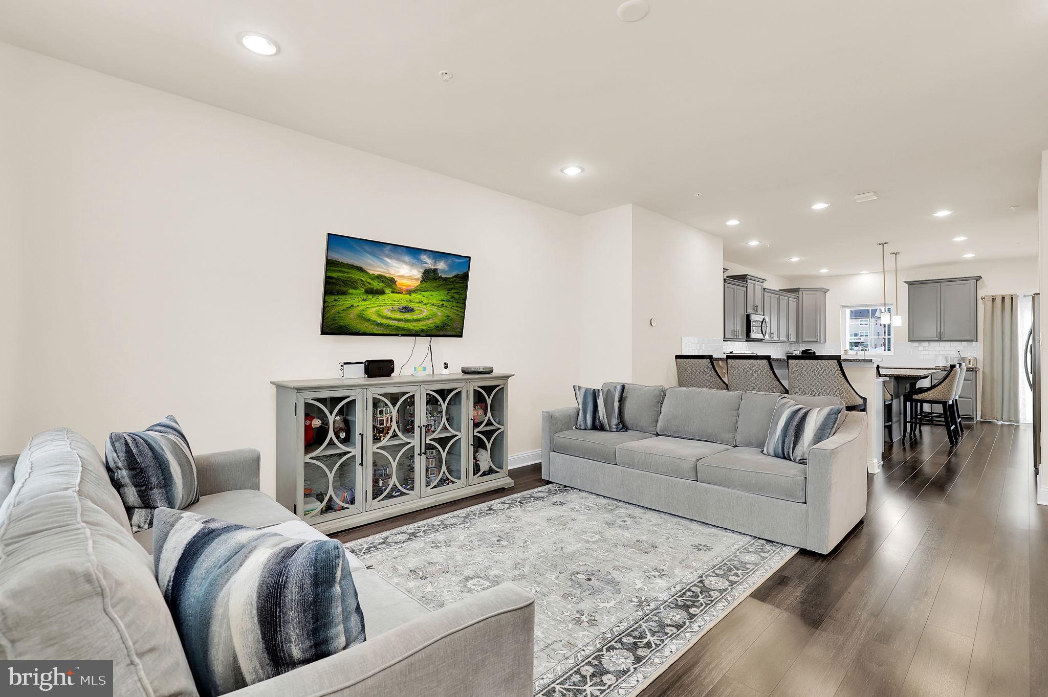 WESTVIEW SOUTH - Residential