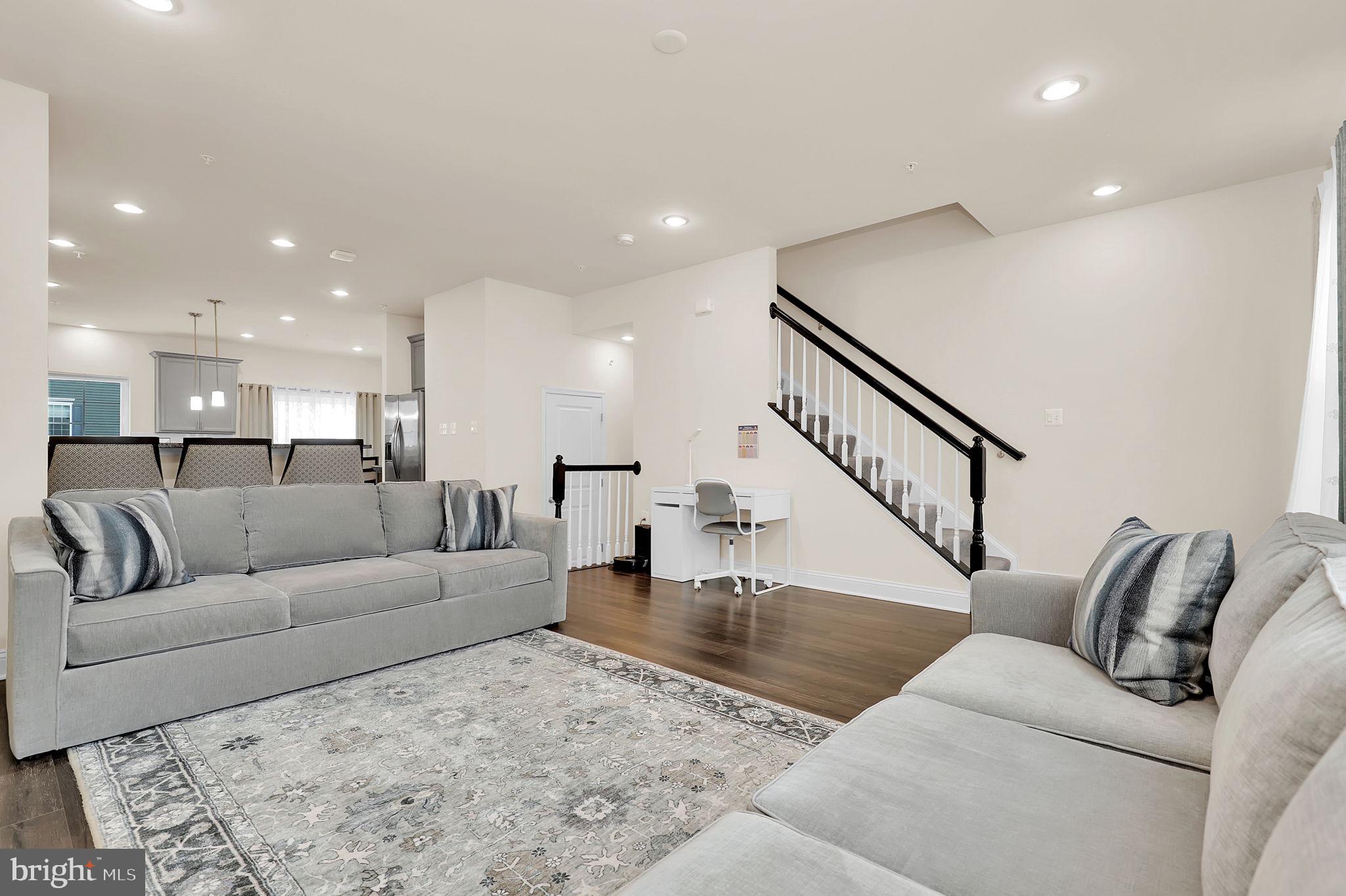 WESTVIEW SOUTH - Residential