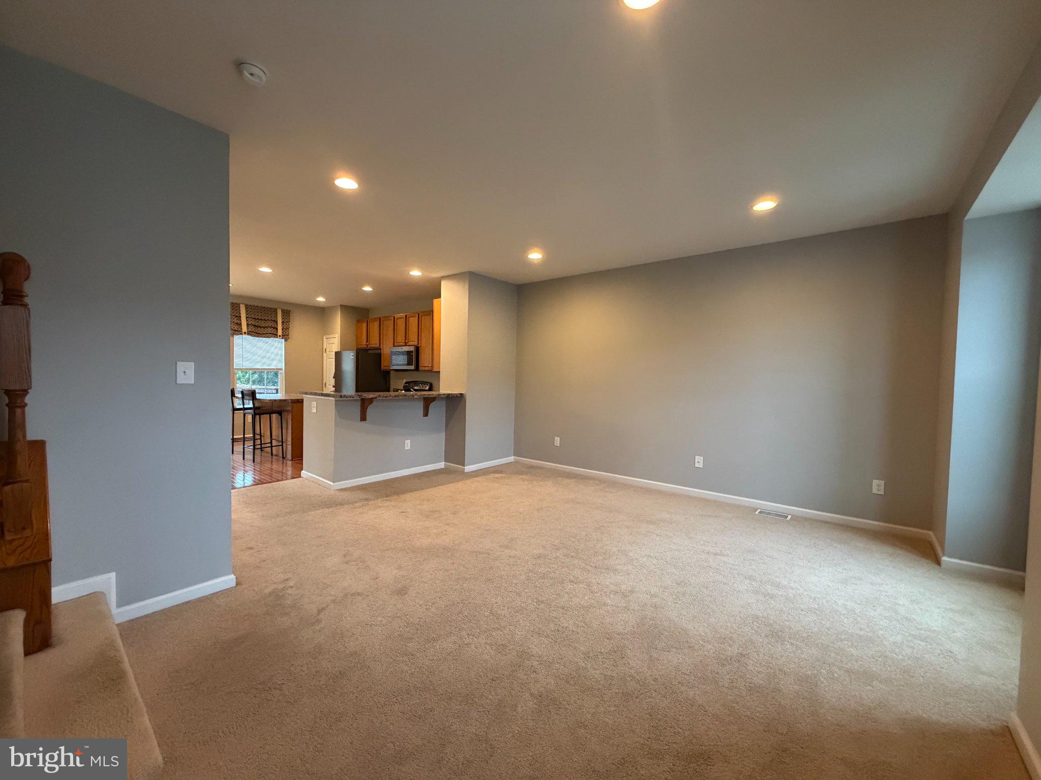 2102 E OAK ROAD N6
