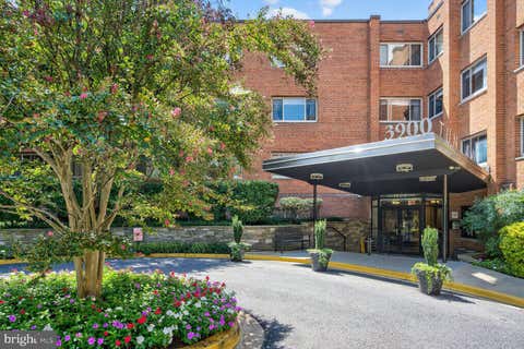 Photo of 3900 Tunlaw Road NW #206, WASHINGTON, DC 20007 (MLS # DCDC2279156)