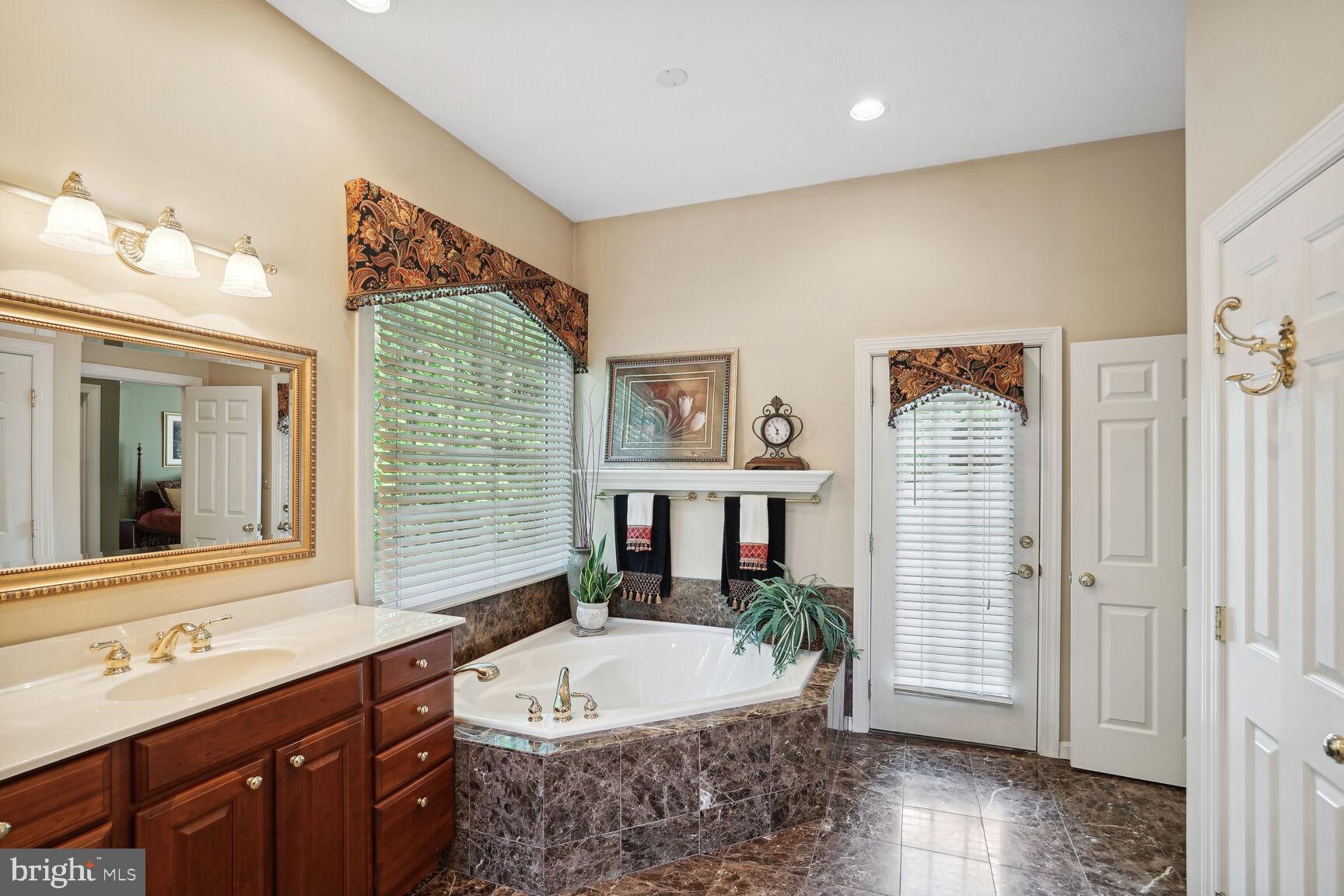 CHAPEL BRIDGE - Residential