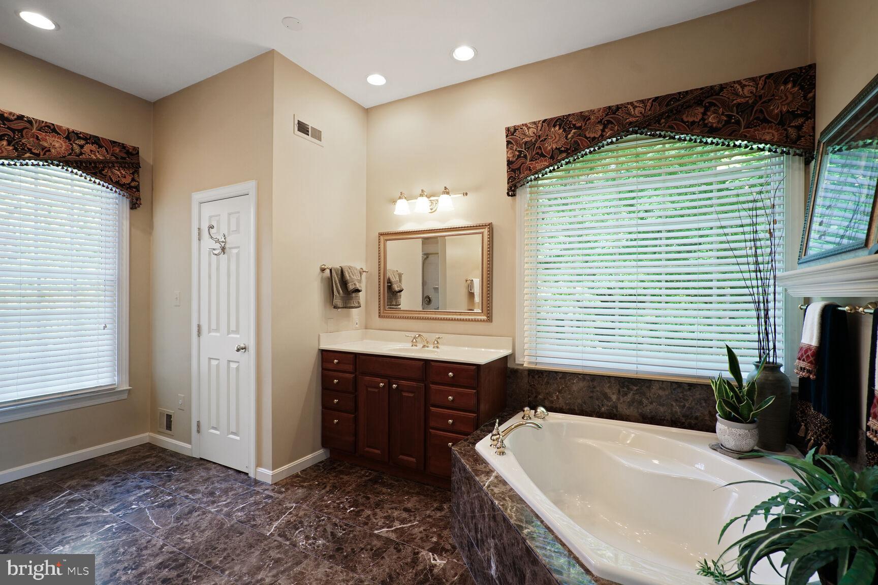 CHAPEL BRIDGE - Residential