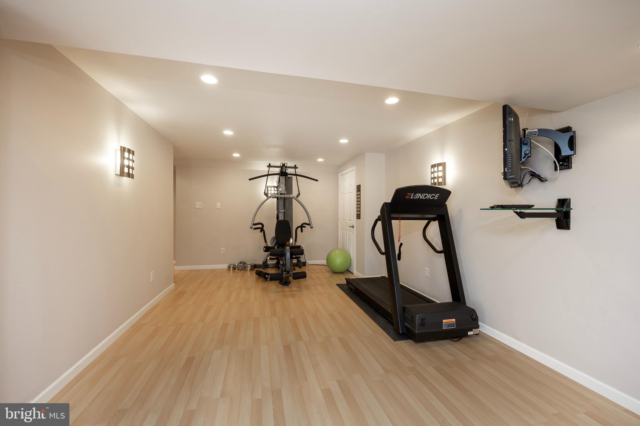 STONEGATE - Residential