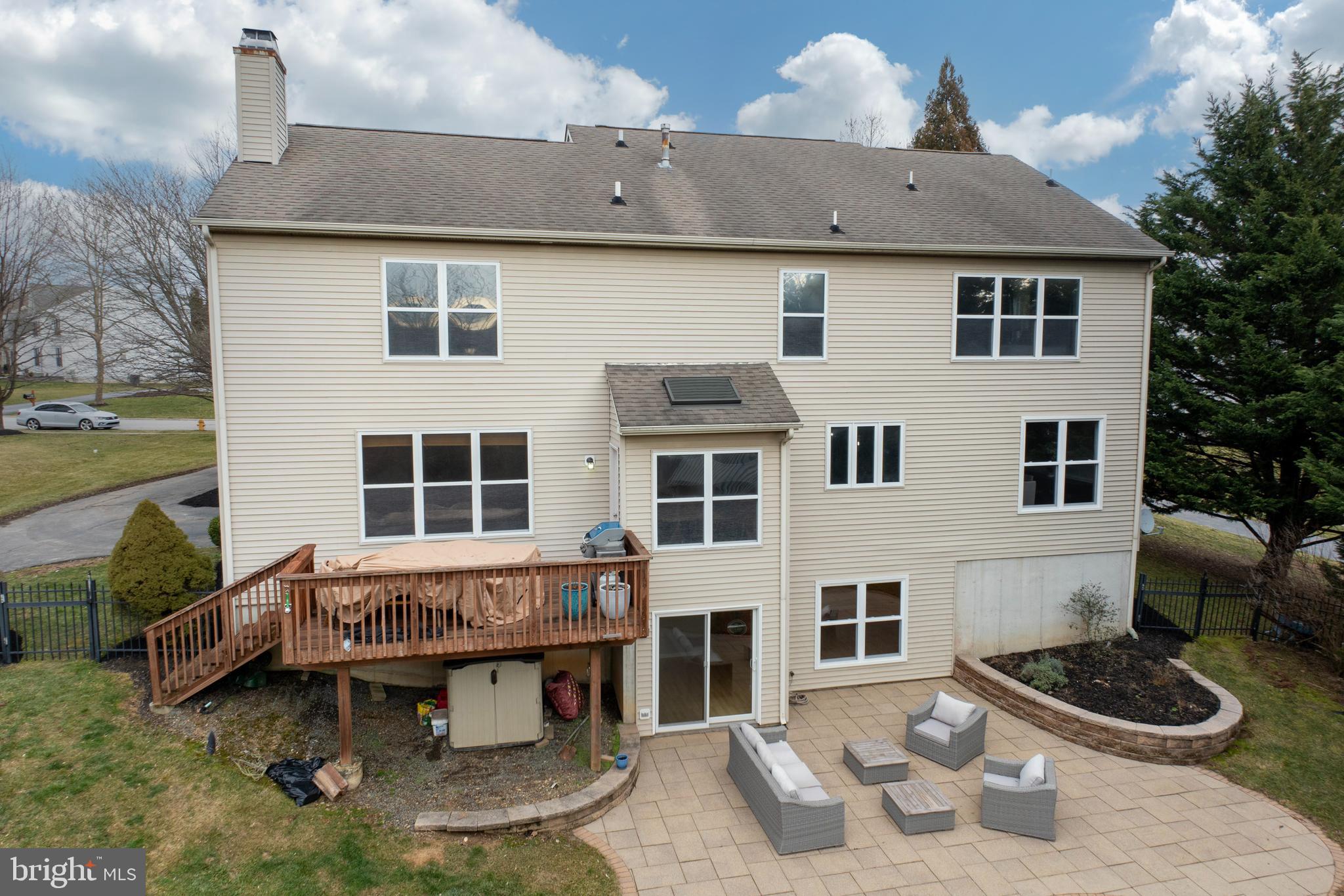 STONEGATE - Residential