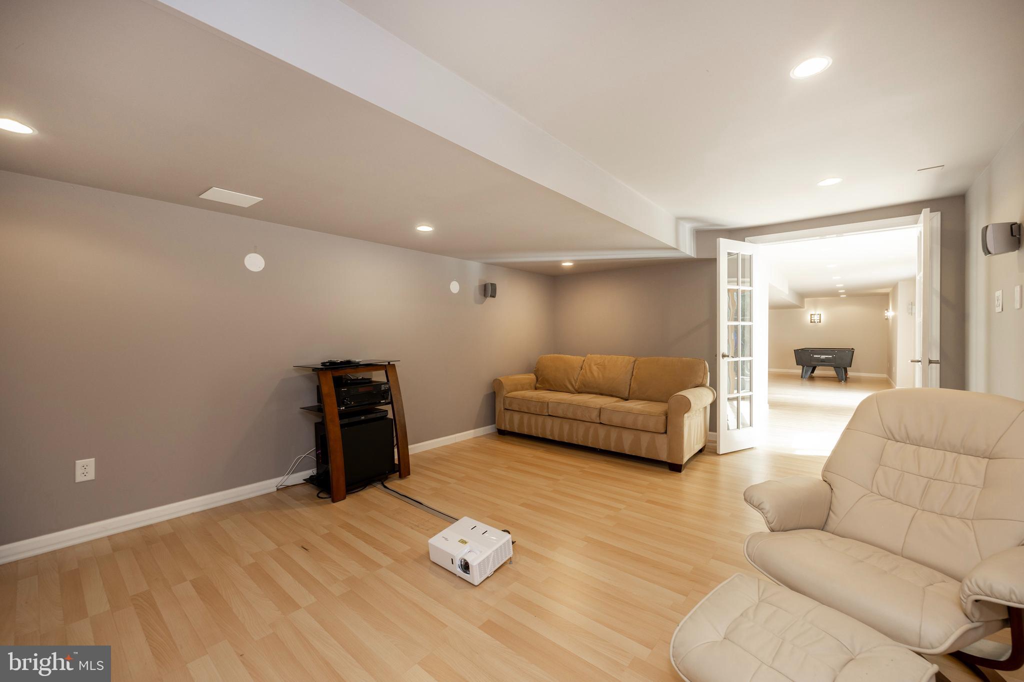 STONEGATE - Residential