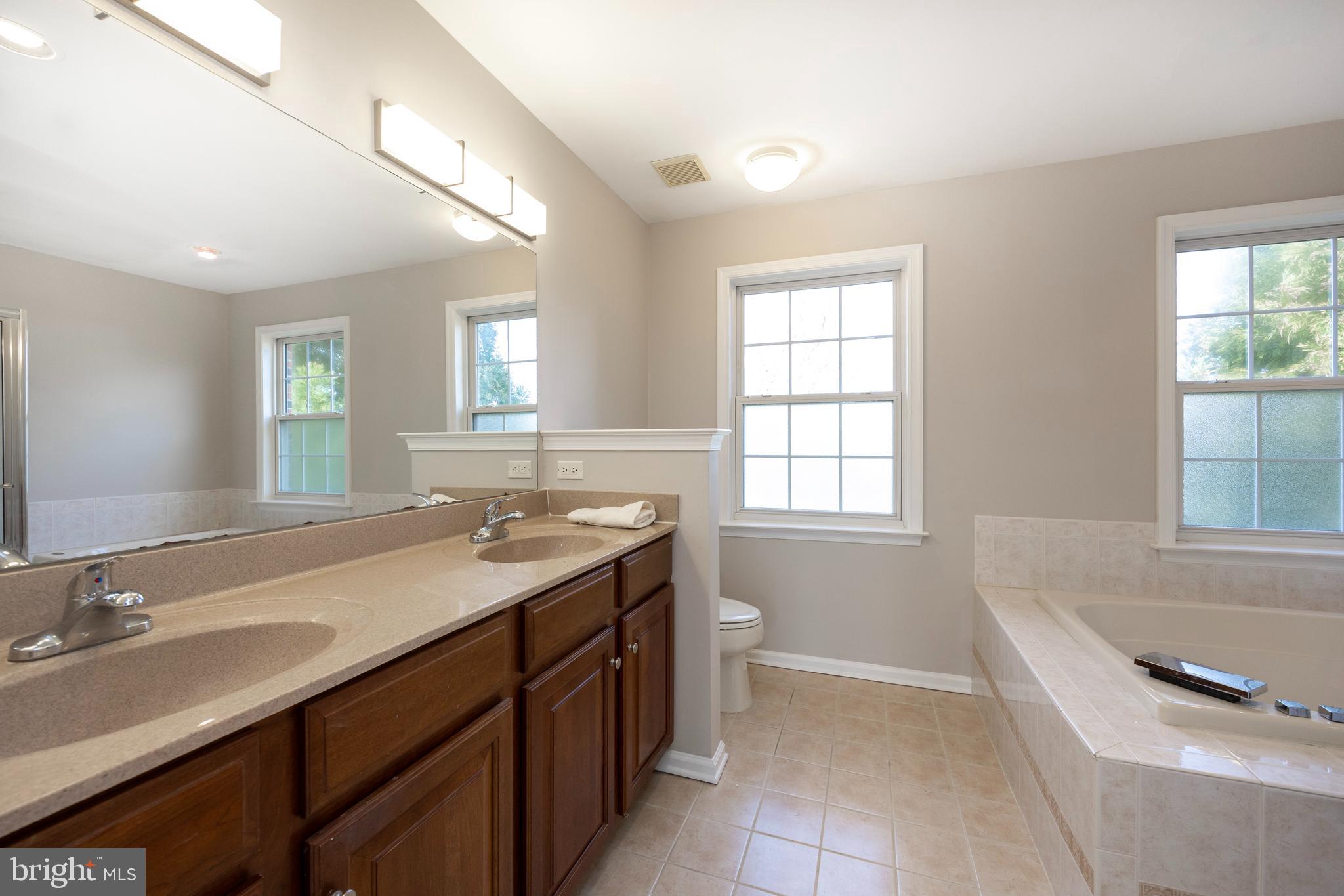 STONEGATE - Residential