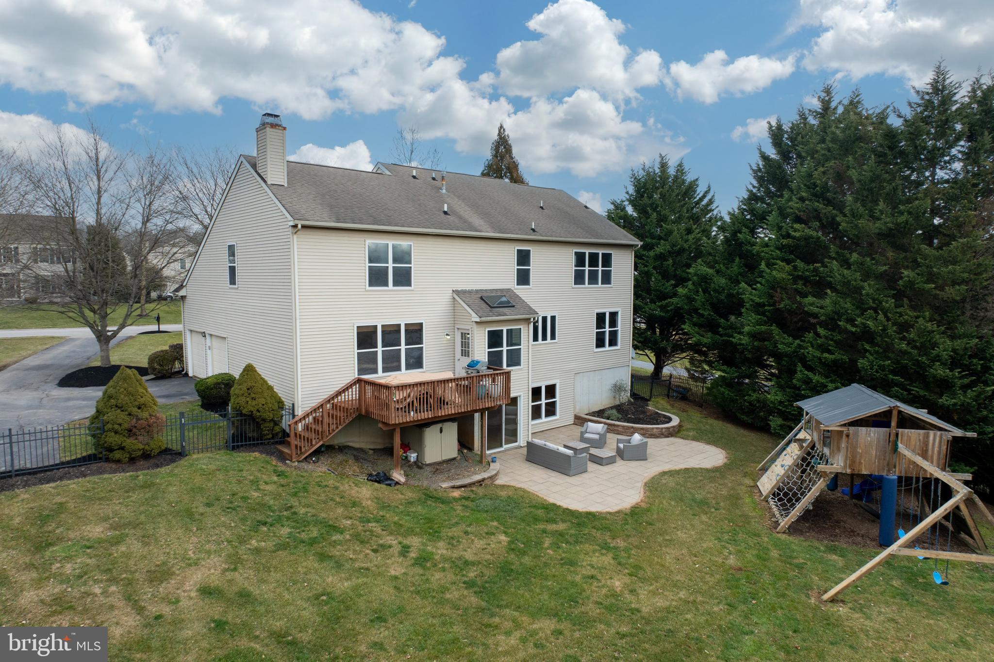 STONEGATE - Residential