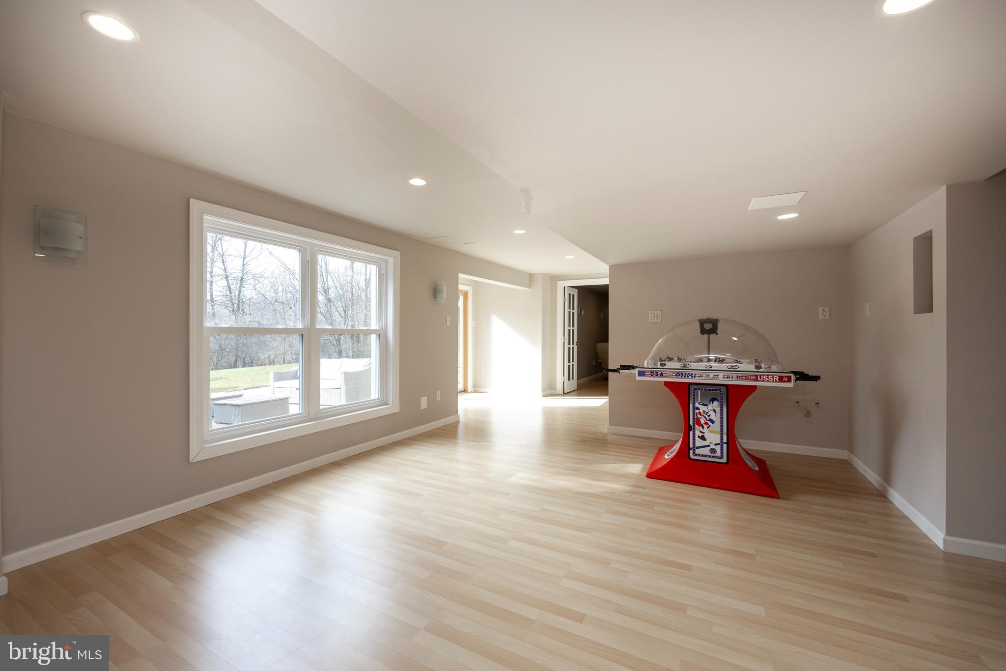 STONEGATE - Residential