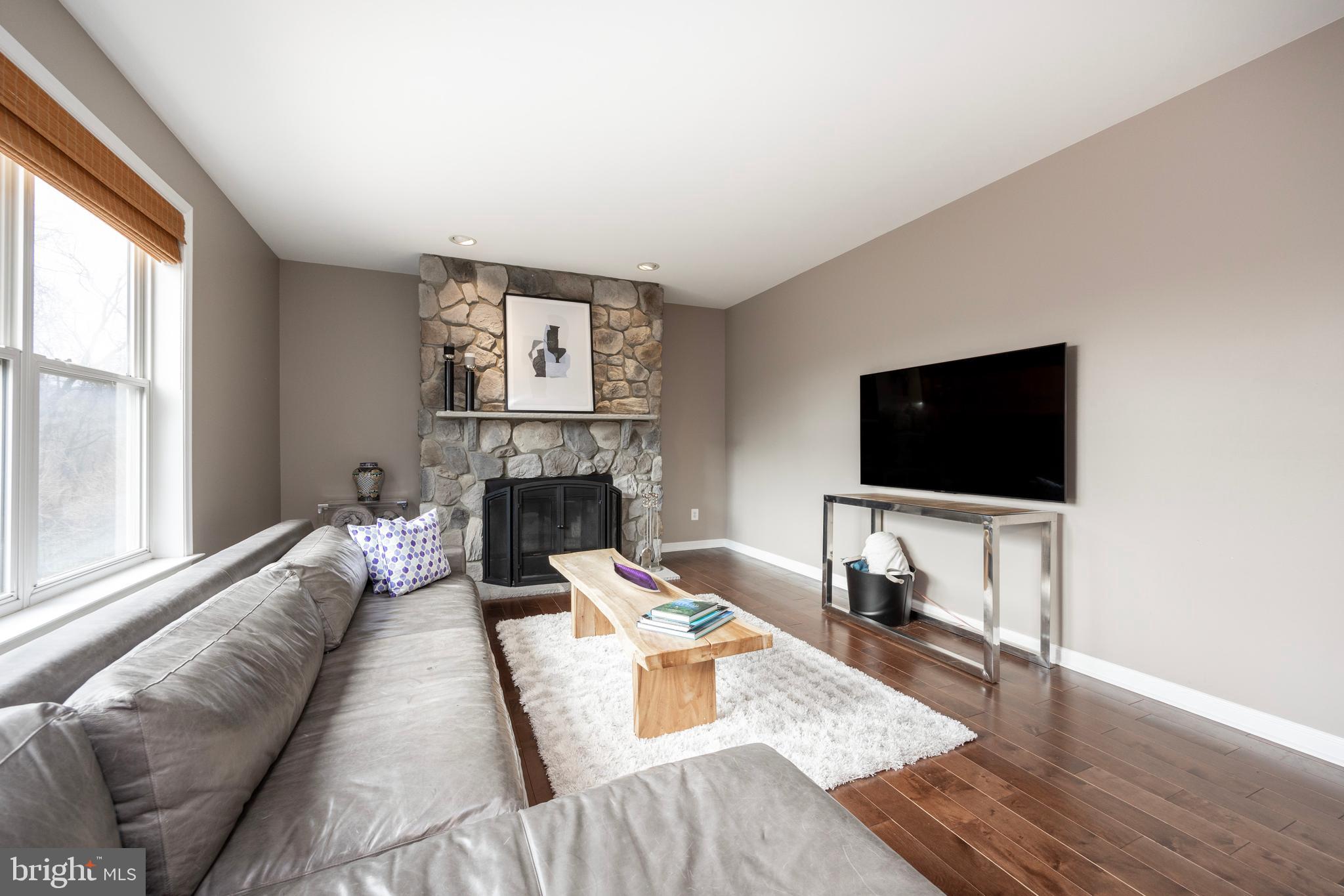 STONEGATE - Residential