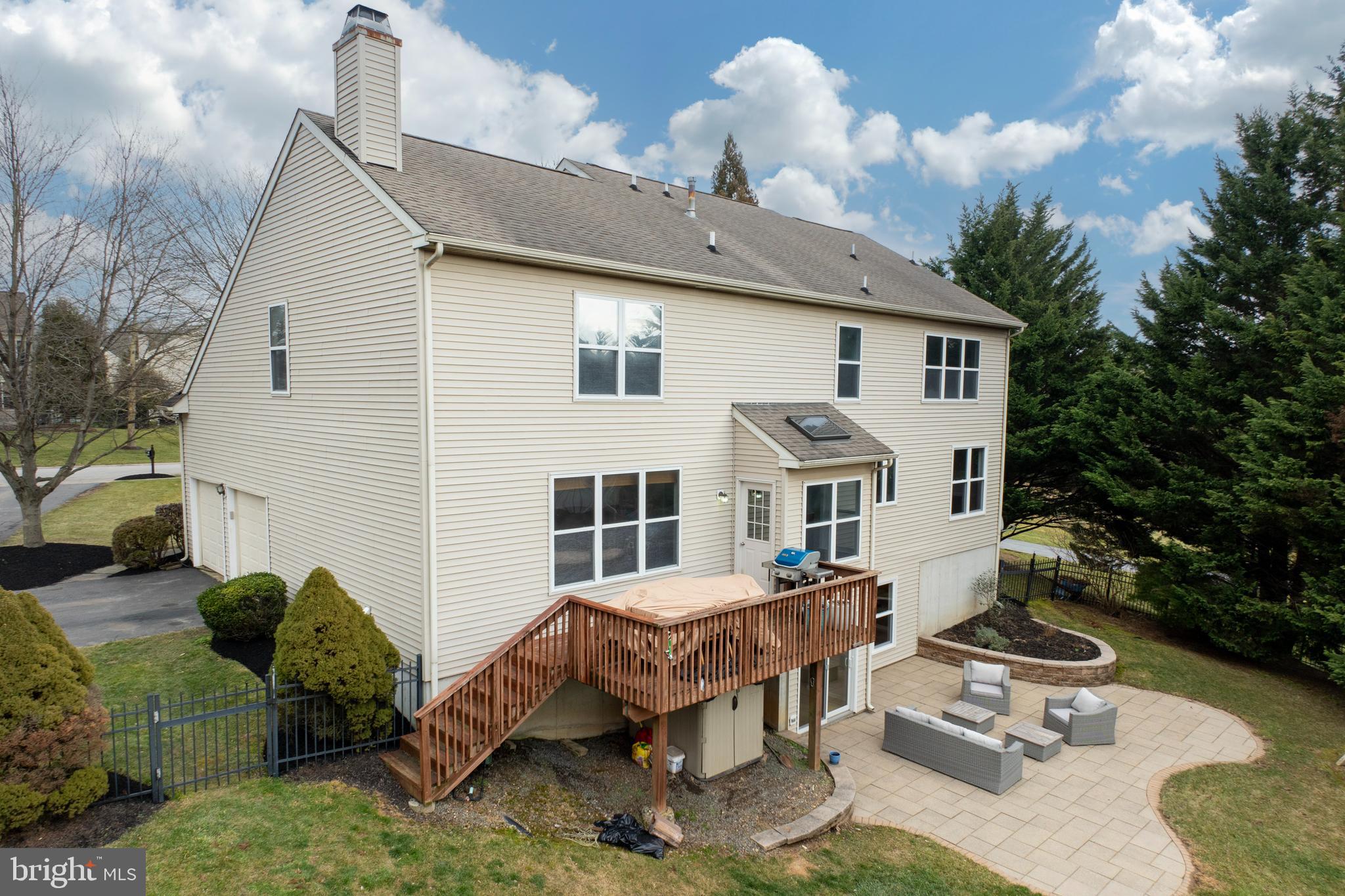 STONEGATE - Residential