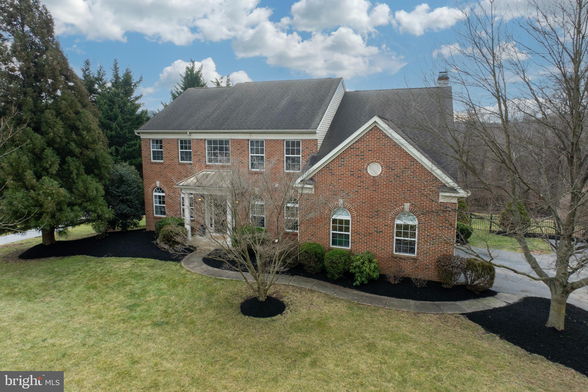 STONEGATE - Residential