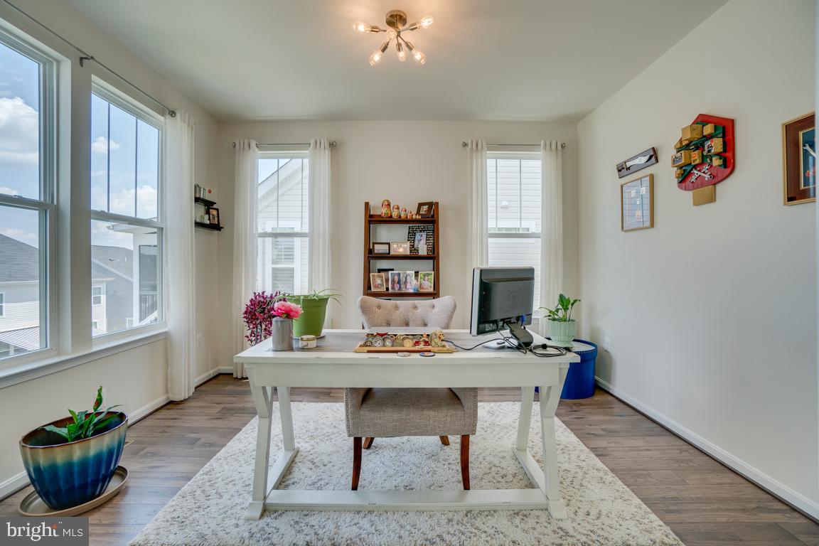 EMBREY MILL - Residential Lease