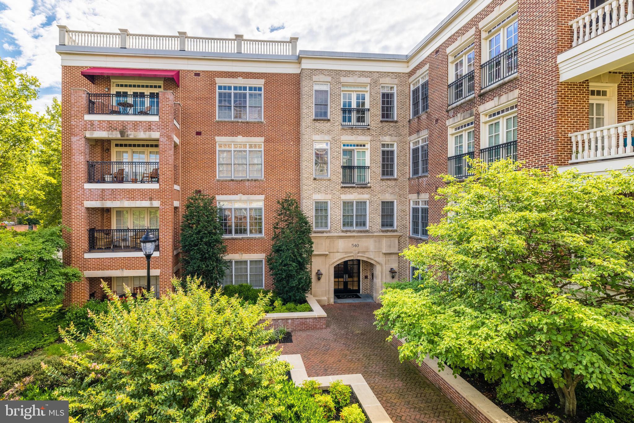 LIBERTY ROW - Residential