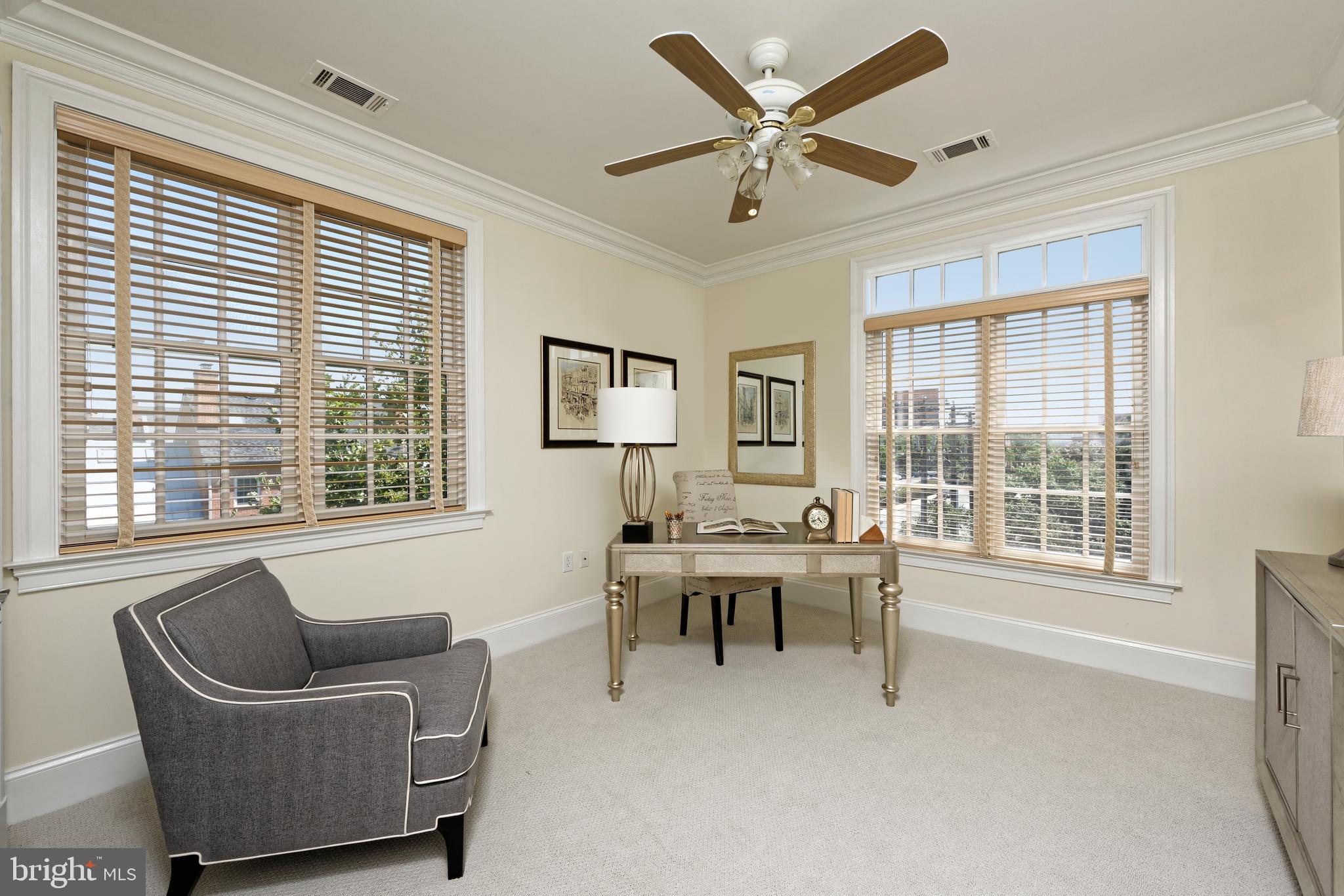 LIBERTY ROW - Residential