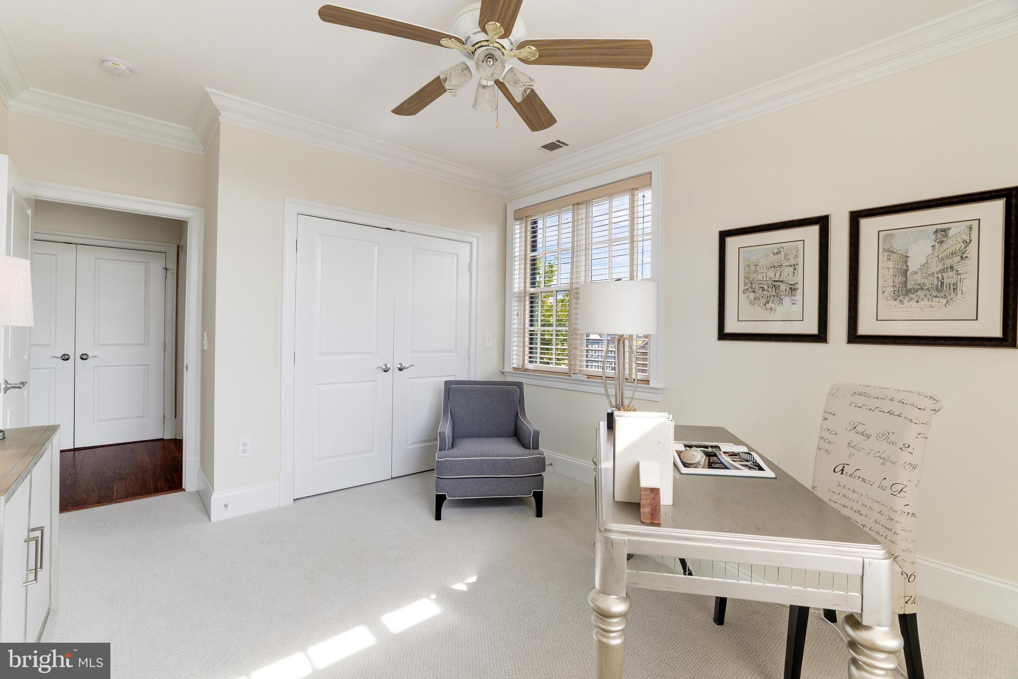 LIBERTY ROW - Residential