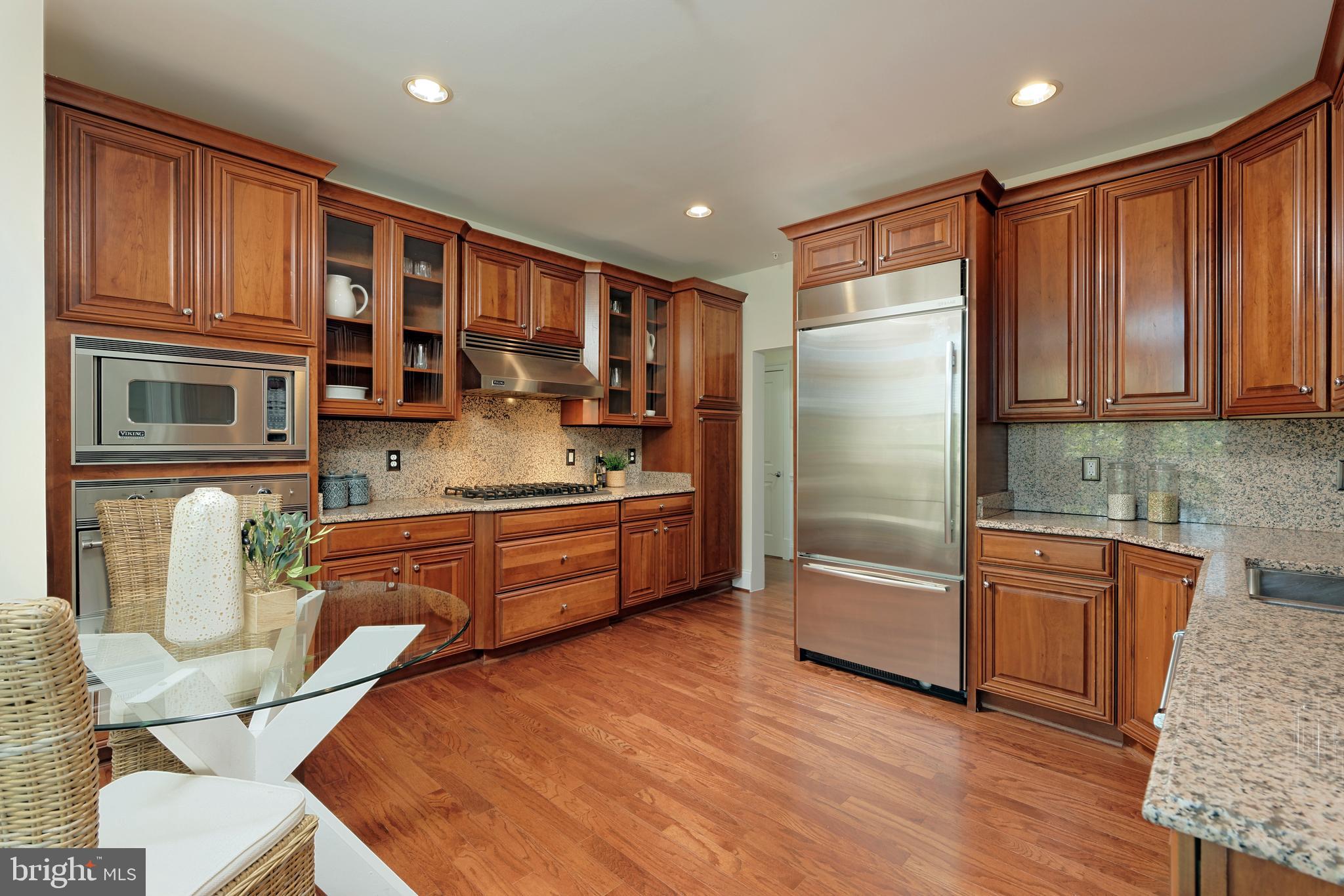 LIBERTY ROW - Residential