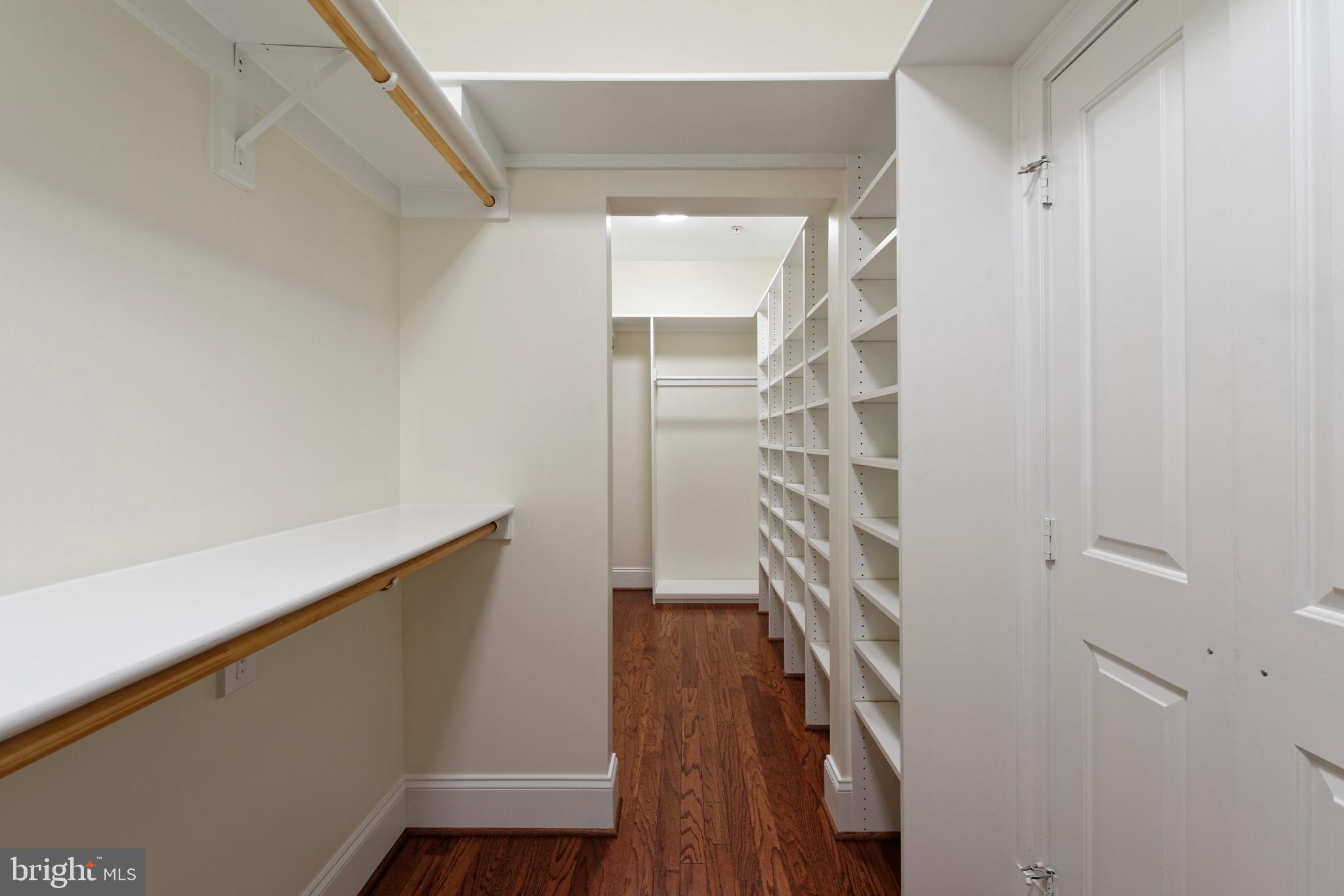 LIBERTY ROW - Residential