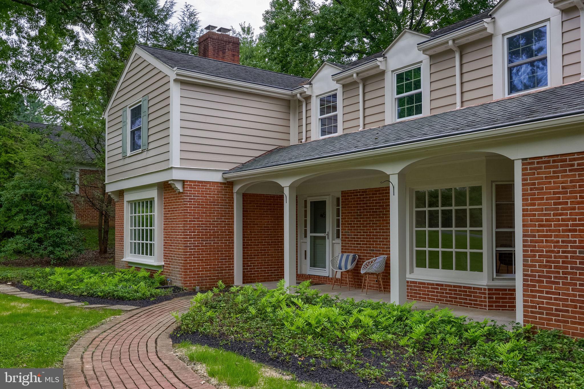 1428 CENTER ROAD