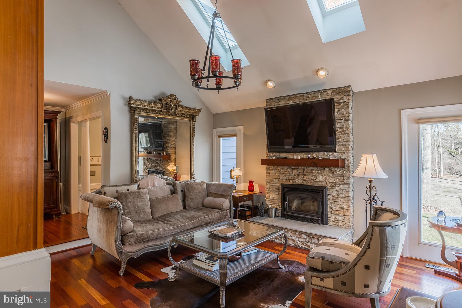 OAK MARR COURTS - Residential