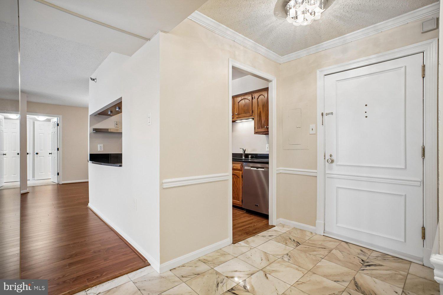 1301 N COURTHOUSE ROAD 1612
