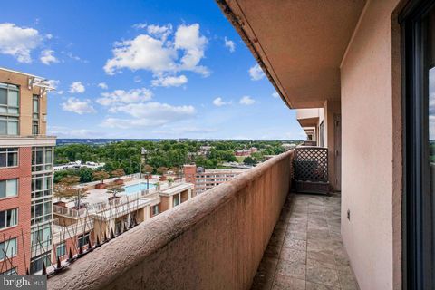 Photo of 1301 N Courthouse Road #1612, ARLINGTON, VA 22201 (MLS # VAAR2072412)