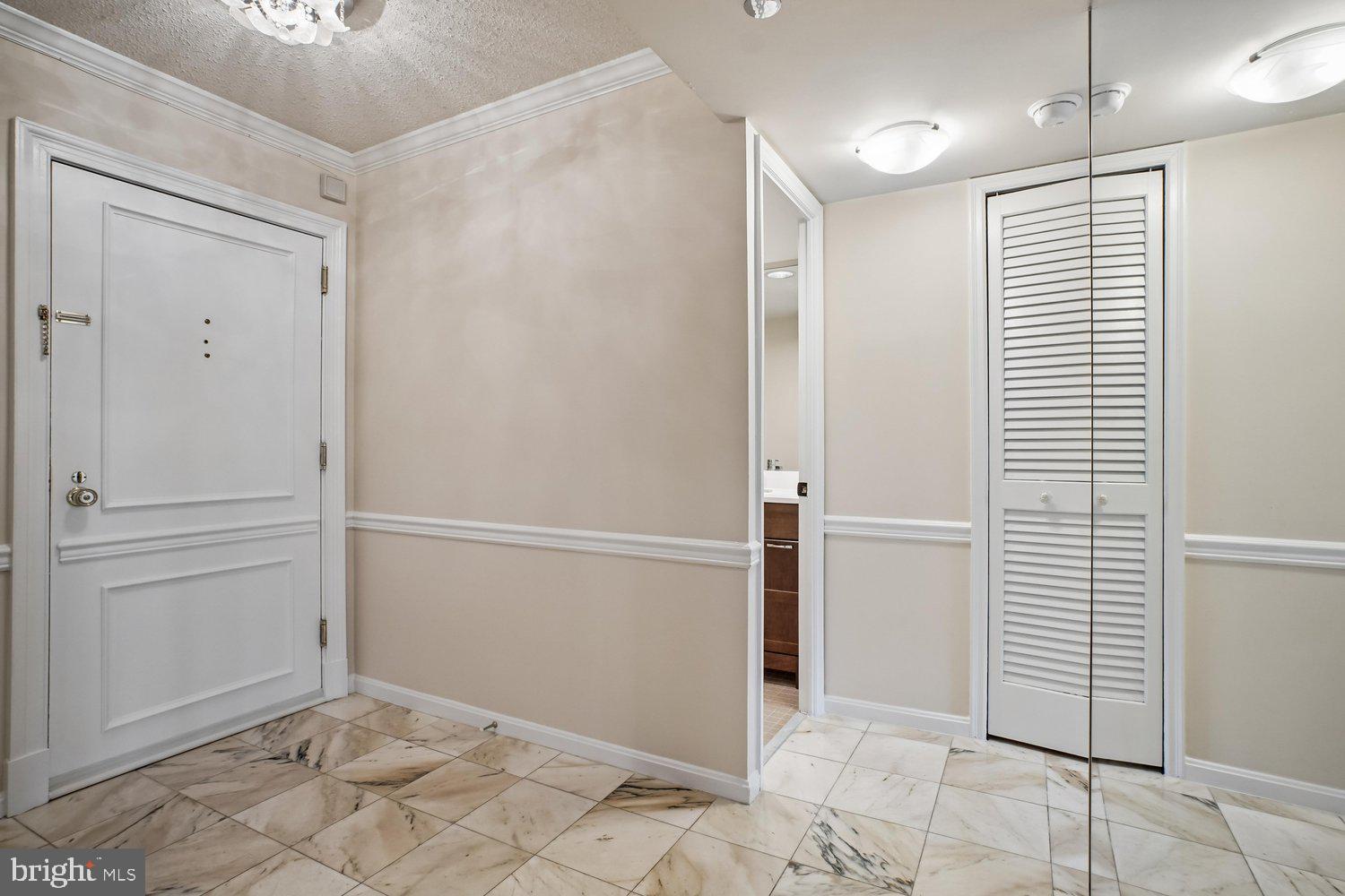 1301 N COURTHOUSE ROAD 1612