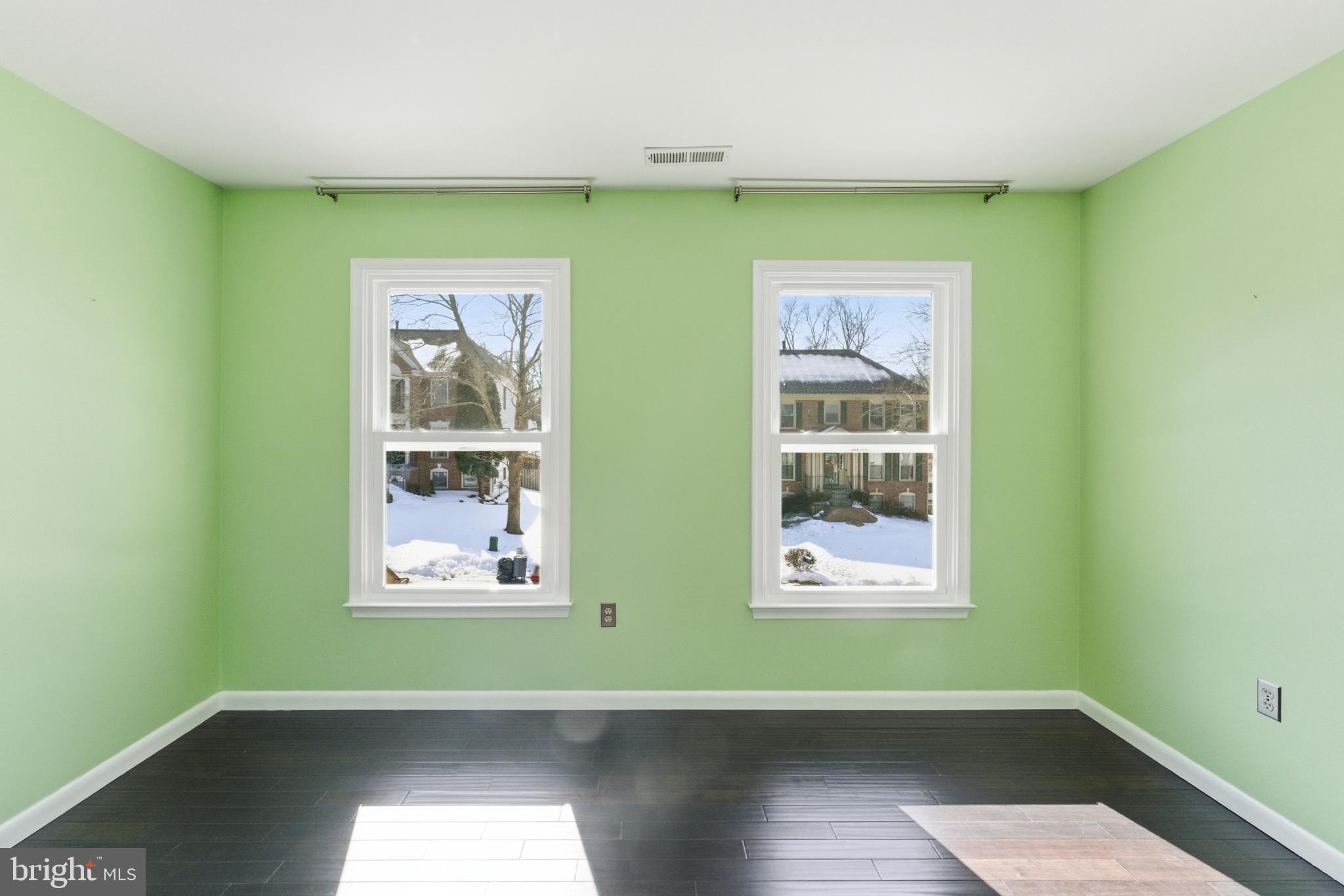 SHERWOOD FOREST MANOR - Residential