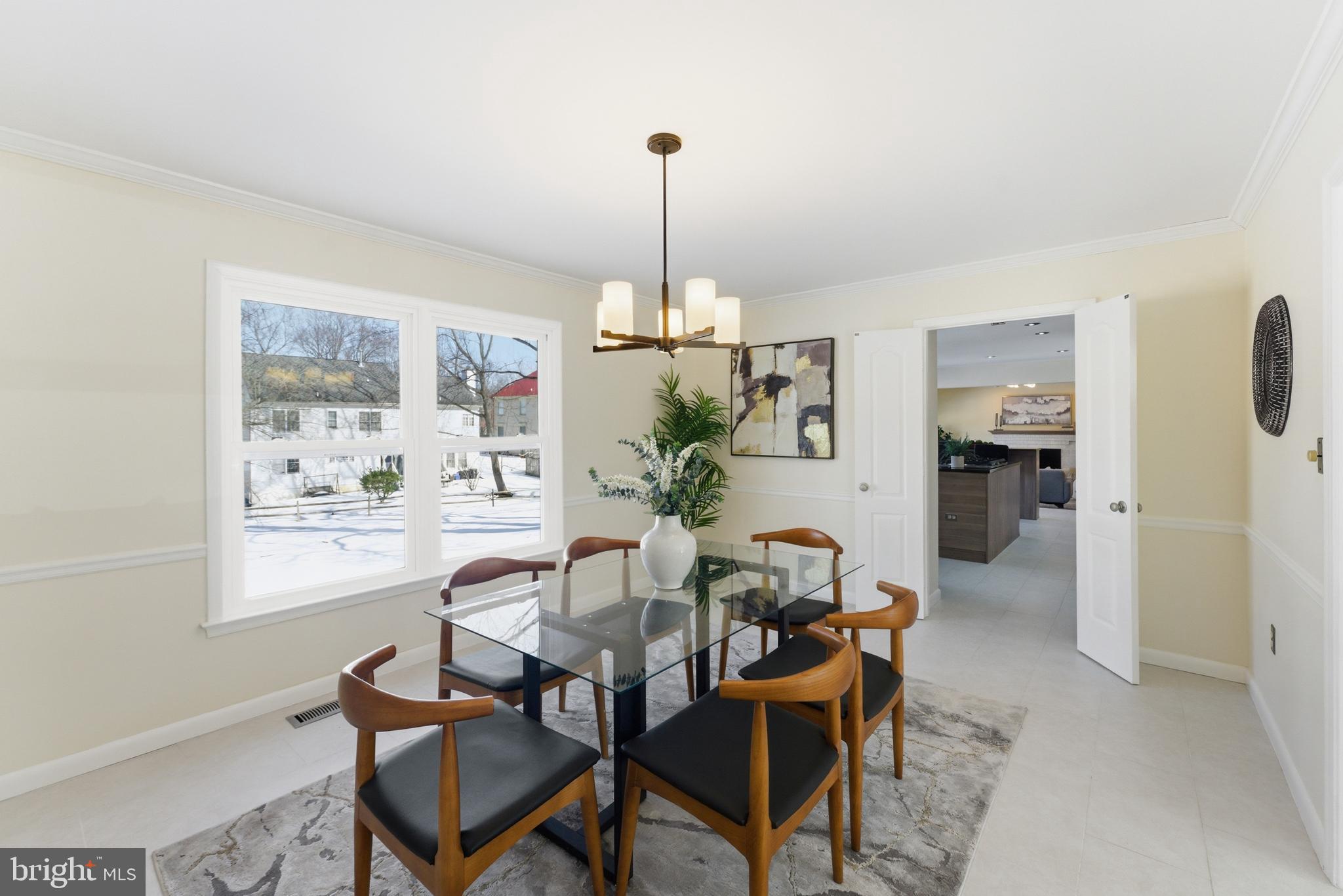 SHERWOOD FOREST MANOR - Residential