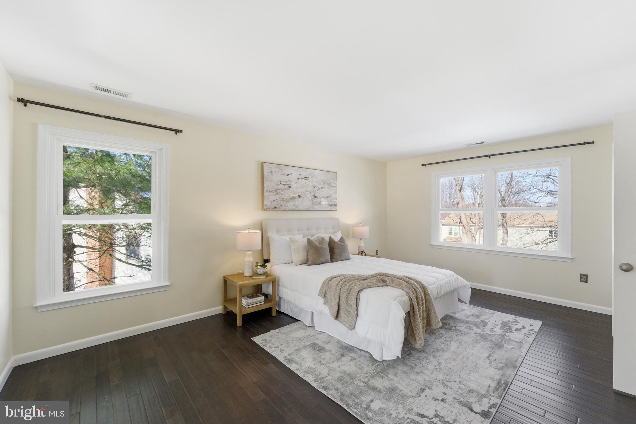 SHERWOOD FOREST MANOR - Residential