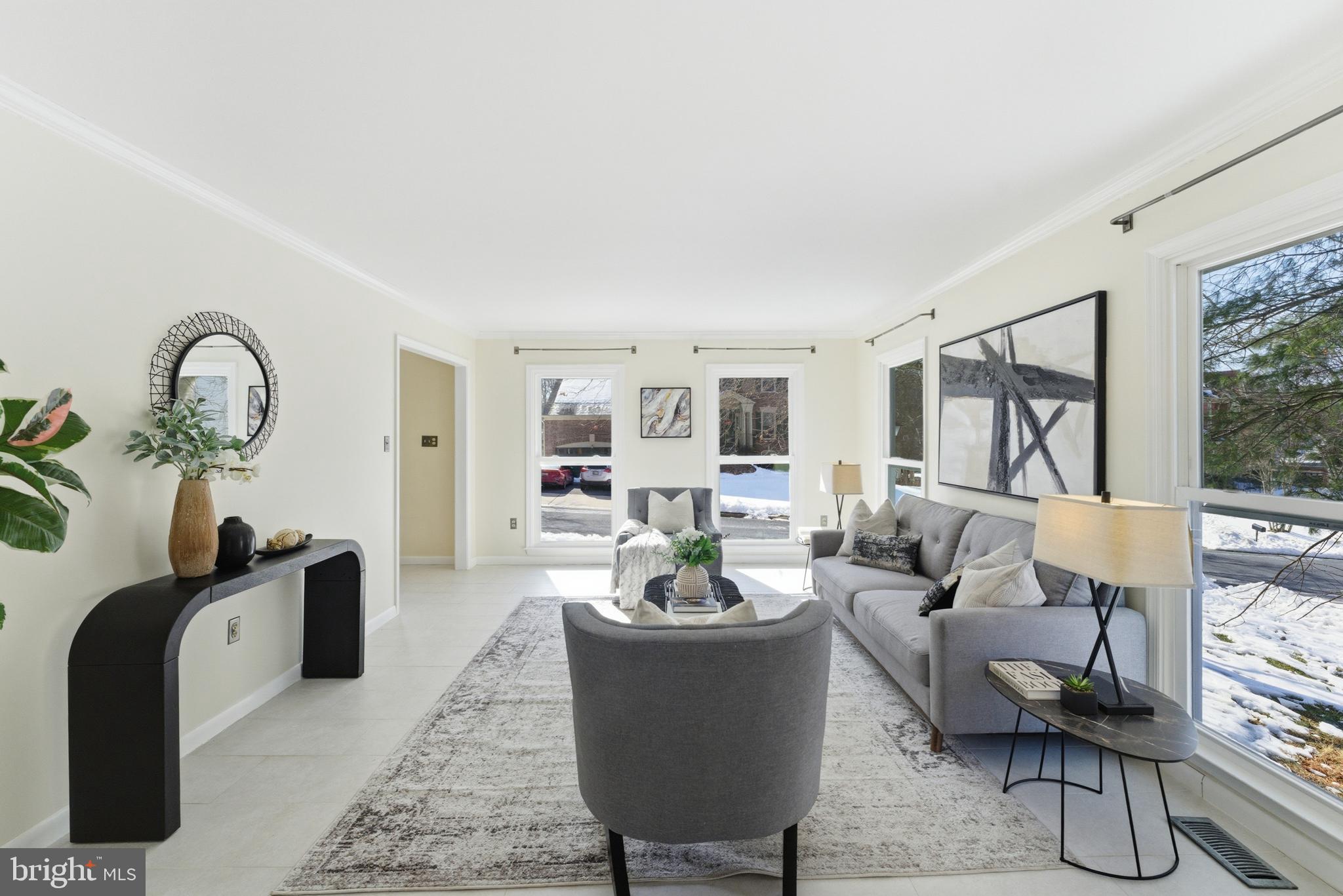 SHERWOOD FOREST MANOR - Residential