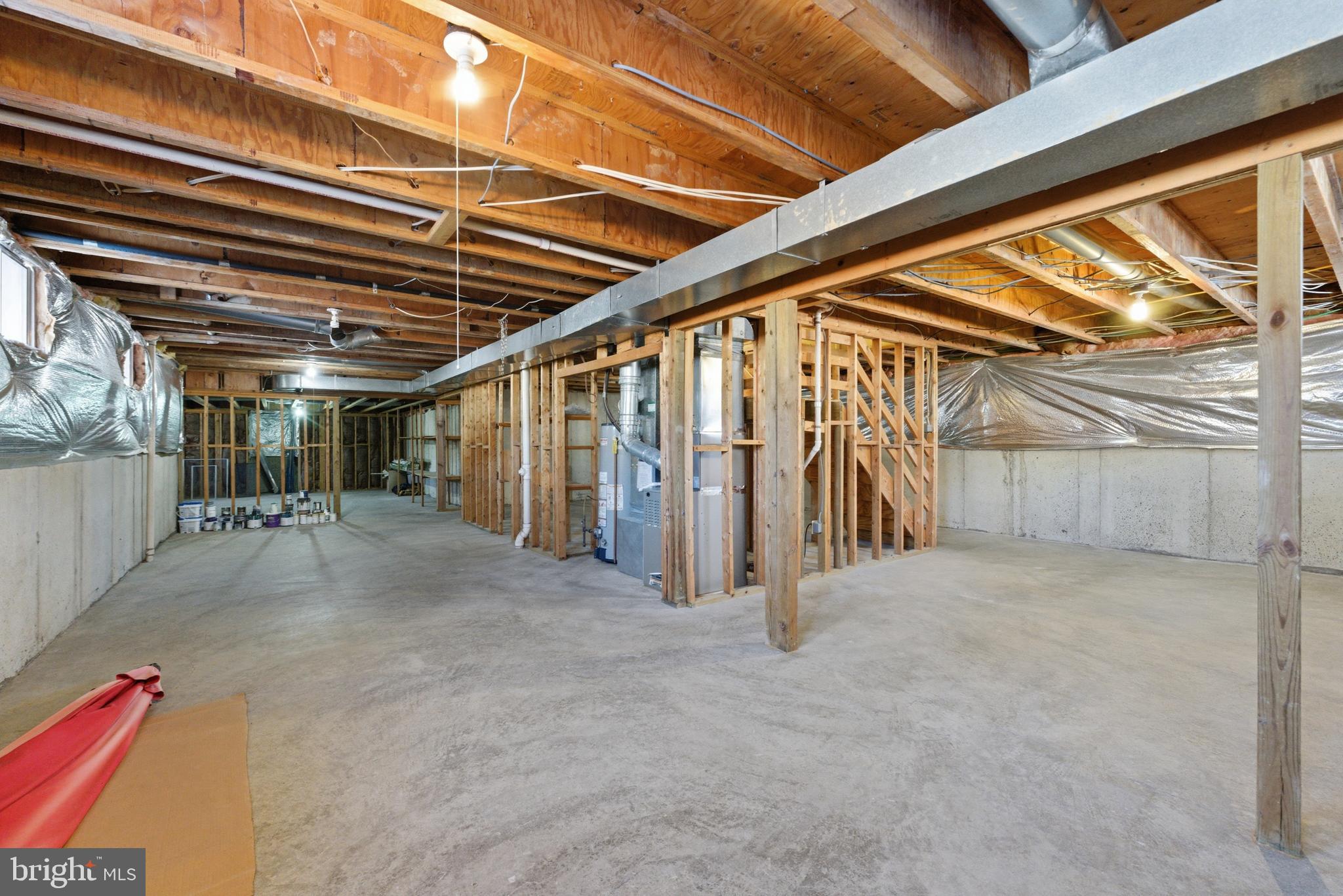 SHERWOOD FOREST MANOR - Residential