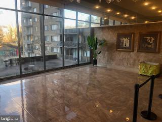 PRESIDENTIAL TOWERS - Residential