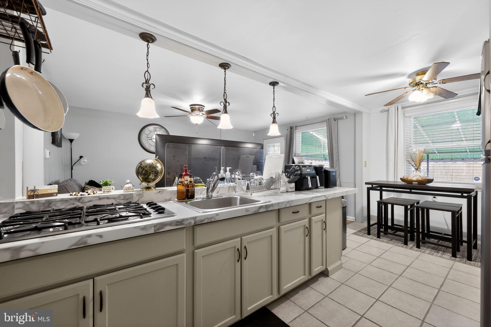 MAYFAIR (EAST) - Residential