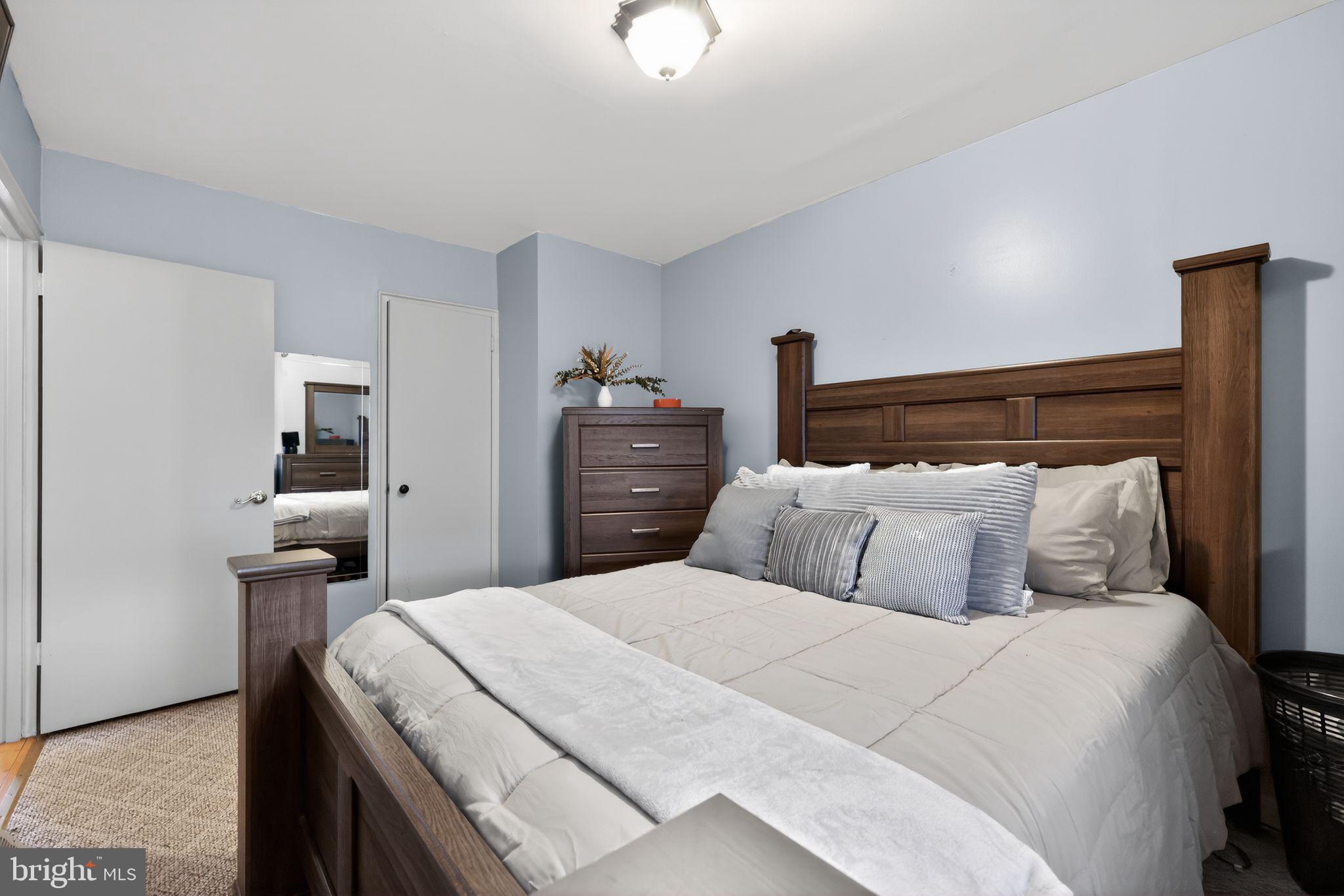 MAYFAIR (EAST) - Residential