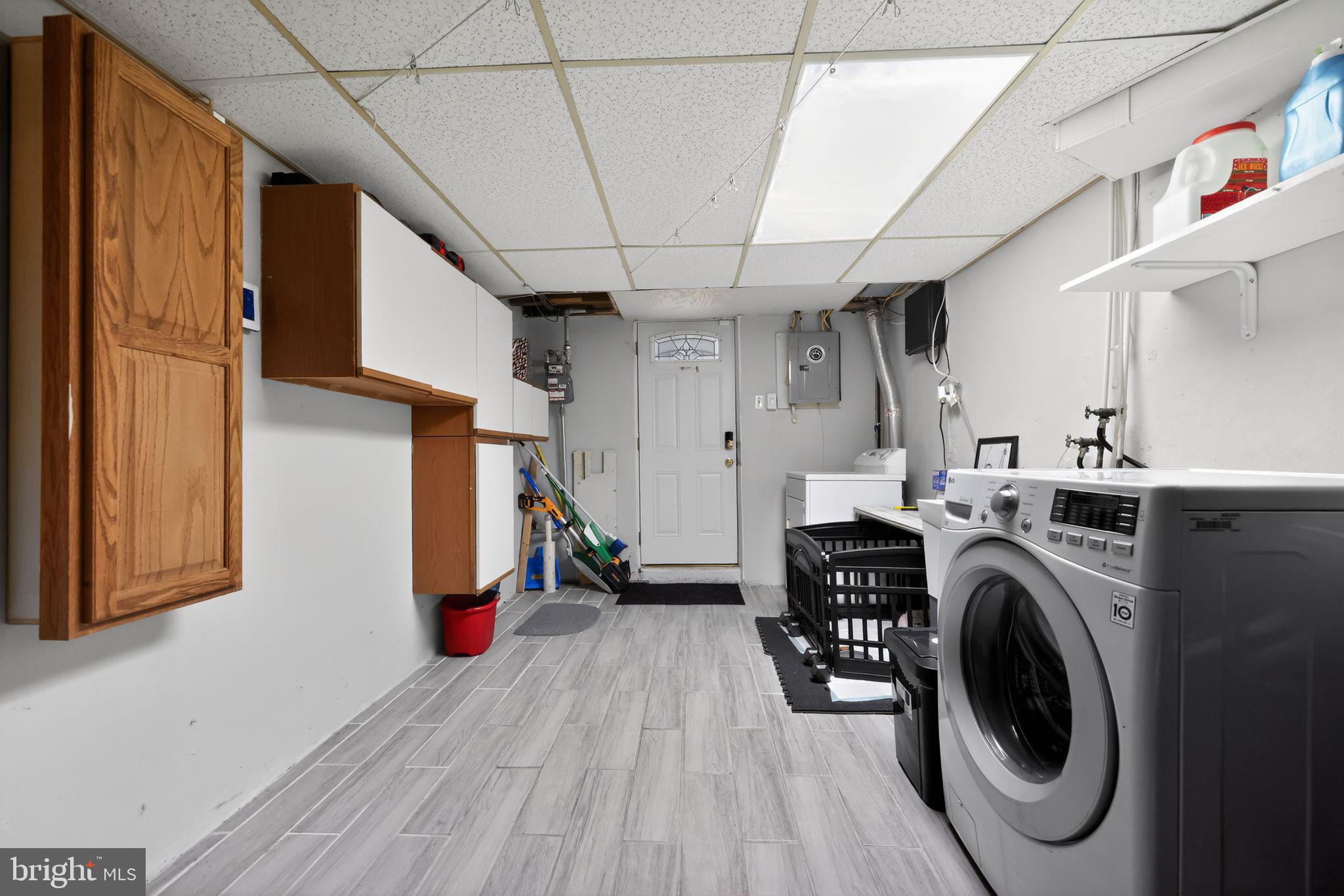 MAYFAIR (EAST) - Residential