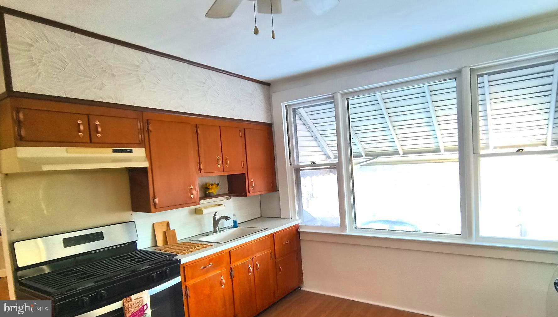 7330 PALMETTO STREET