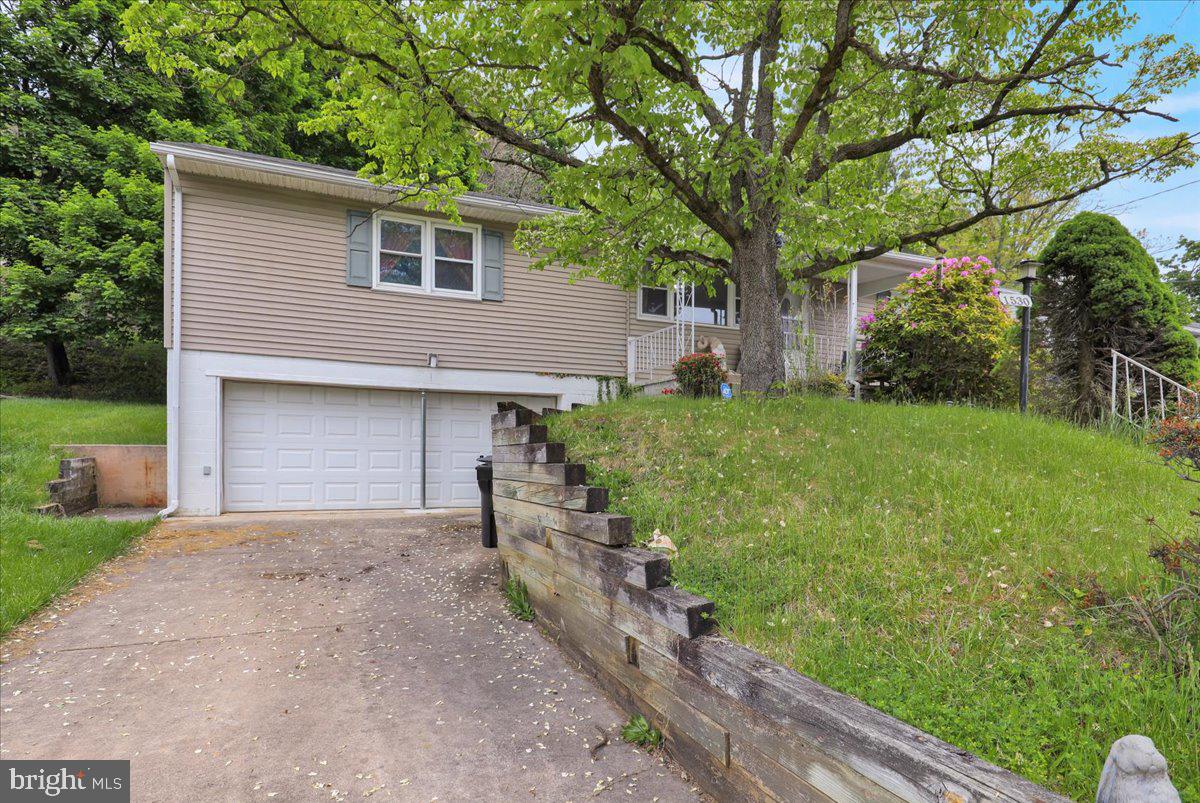 1530 KRAMER AVENUE