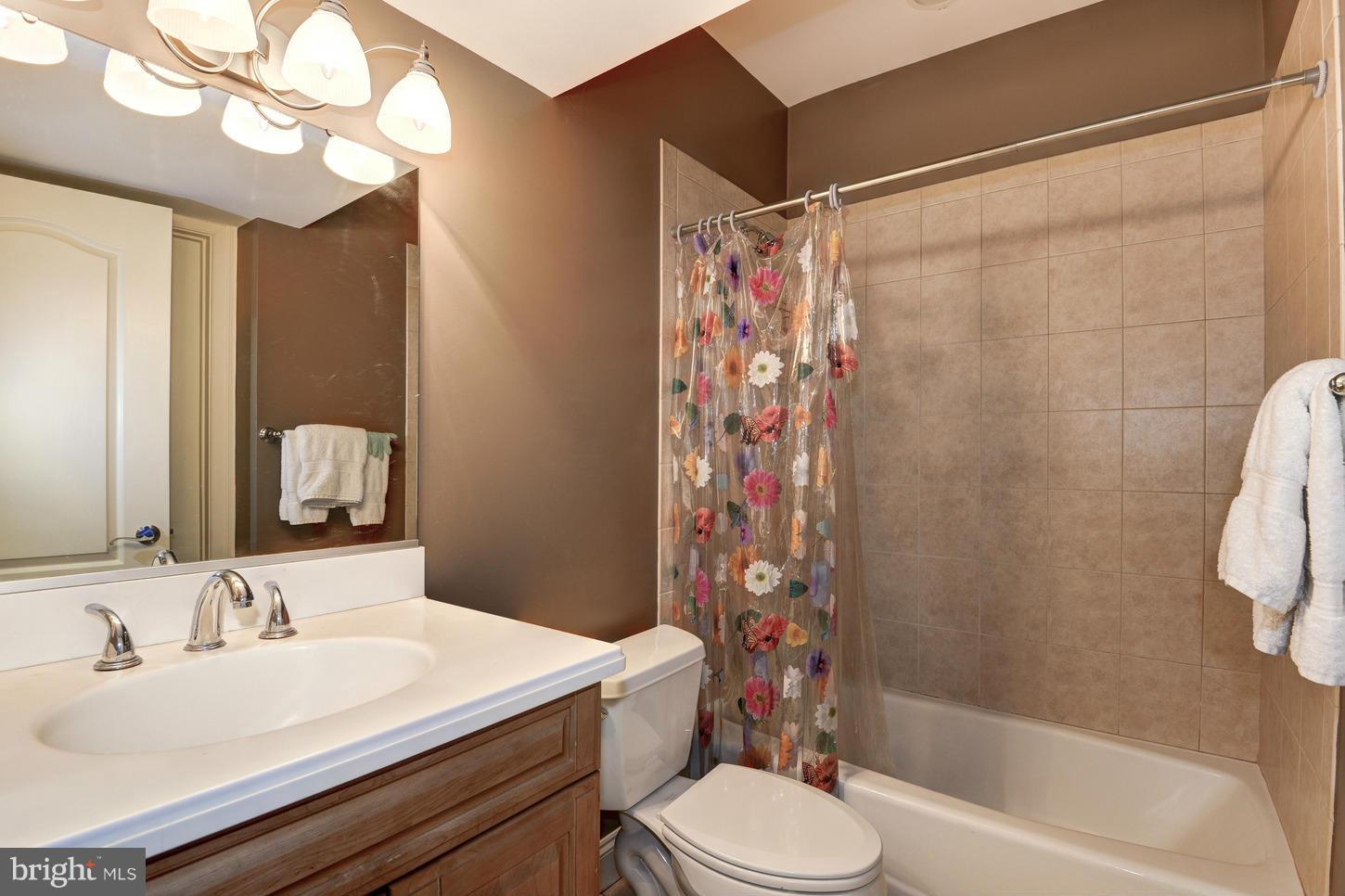 LANDON WOODS - Residential