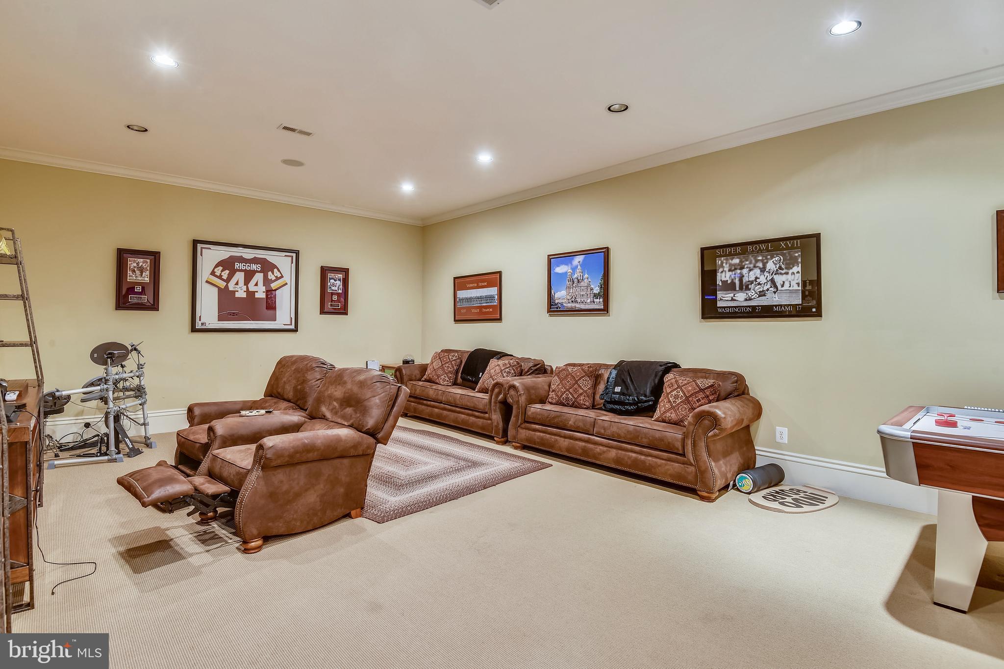 MELROSE FARM - Residential